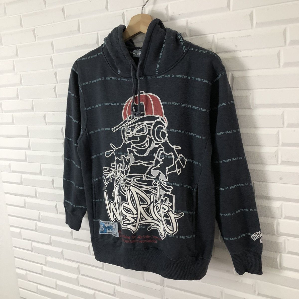 Japanese Brand BOBBY GANGS HOODIE SWEATER BIG LOGO SKATEBOARD STYLE Size US S / EU 44-46 / 1 - 2 Thumbnail