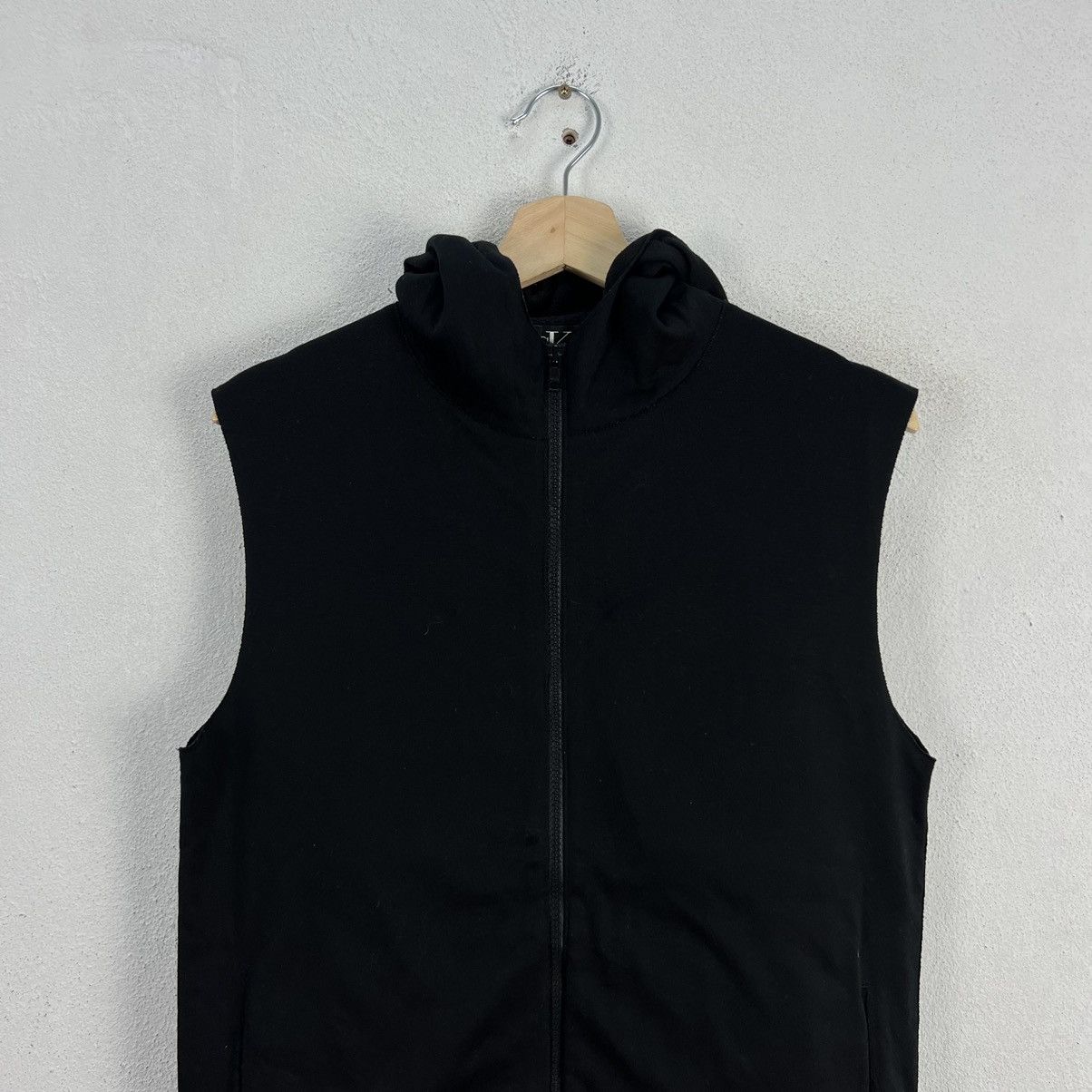 Japanese Brand VINTAGE CALVIN KLEIN VEST TANK TOP Size US M / EU 48-50 / 2 - 3 Thumbnail