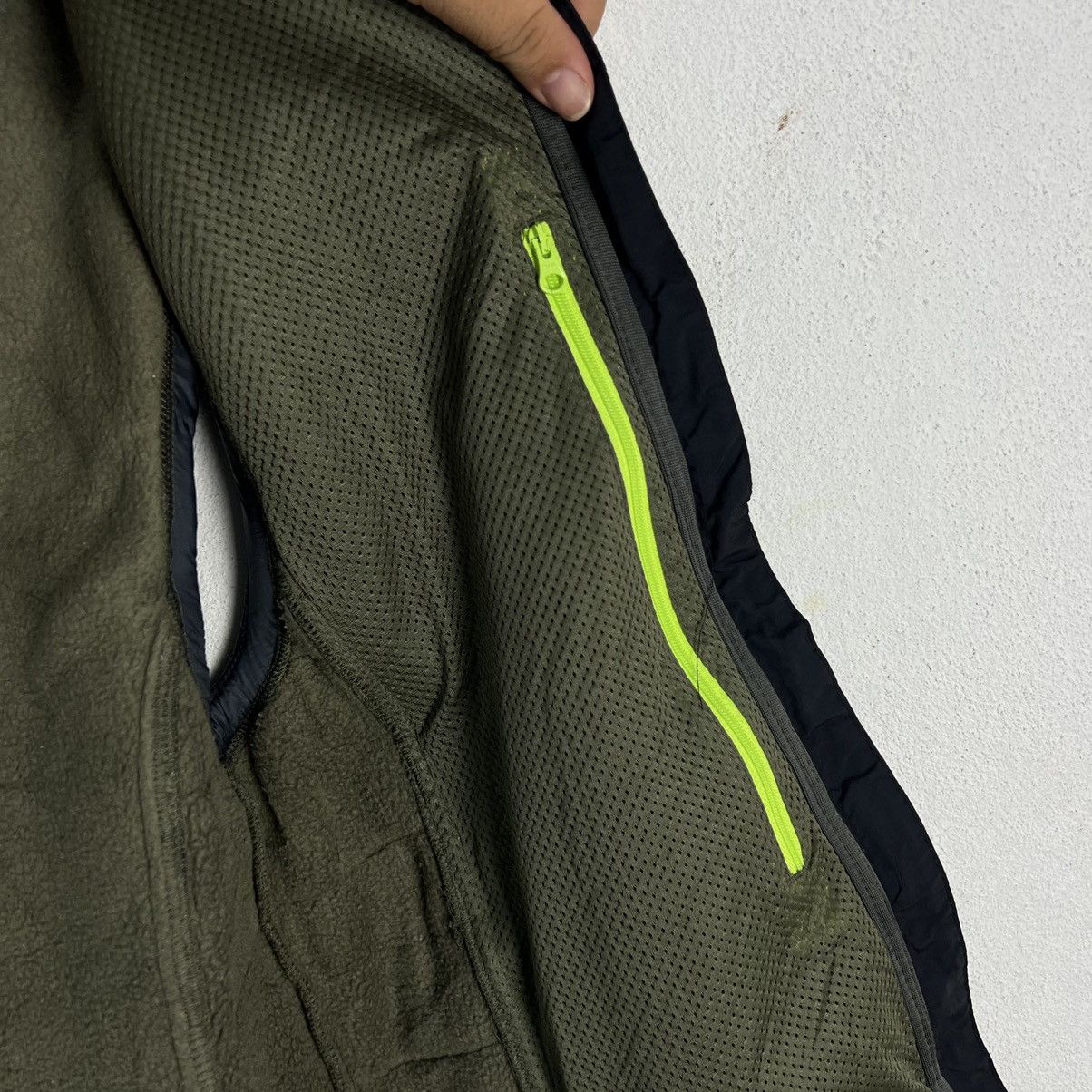 Japanese Brand MILITARY ARMY DESIGN VEST FLEECE KARRIMOR Size US XL / EU 56 / 4 - 11 Thumbnail