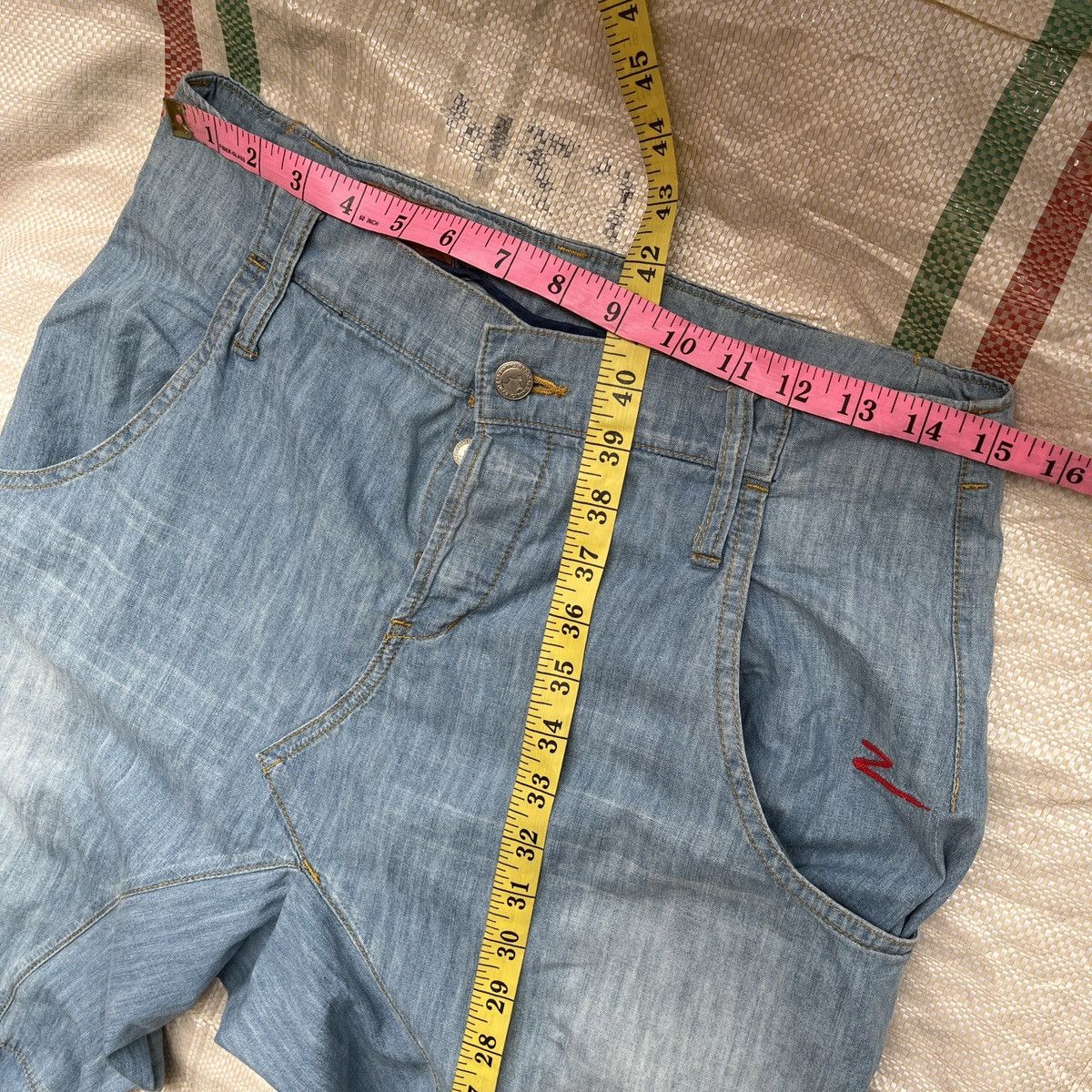 CABANE de ZUCCa × Issey Miyake × Zucca Issey Miyake Assymmetrical Cabane De Zucca Denim Jeans Japan Size US 30 / EU 46 - 3 Thumbnail