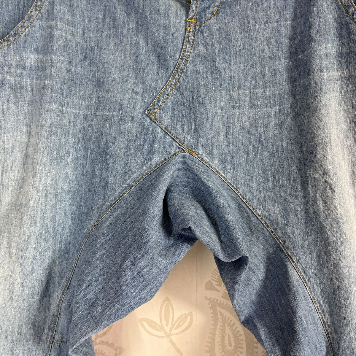 CABANE de ZUCCa × Issey Miyake × Zucca Issey Miyake Assymmetrical Cabane De Zucca Denim Jeans Japan Size US 30 / EU 46 - 10 Thumbnail