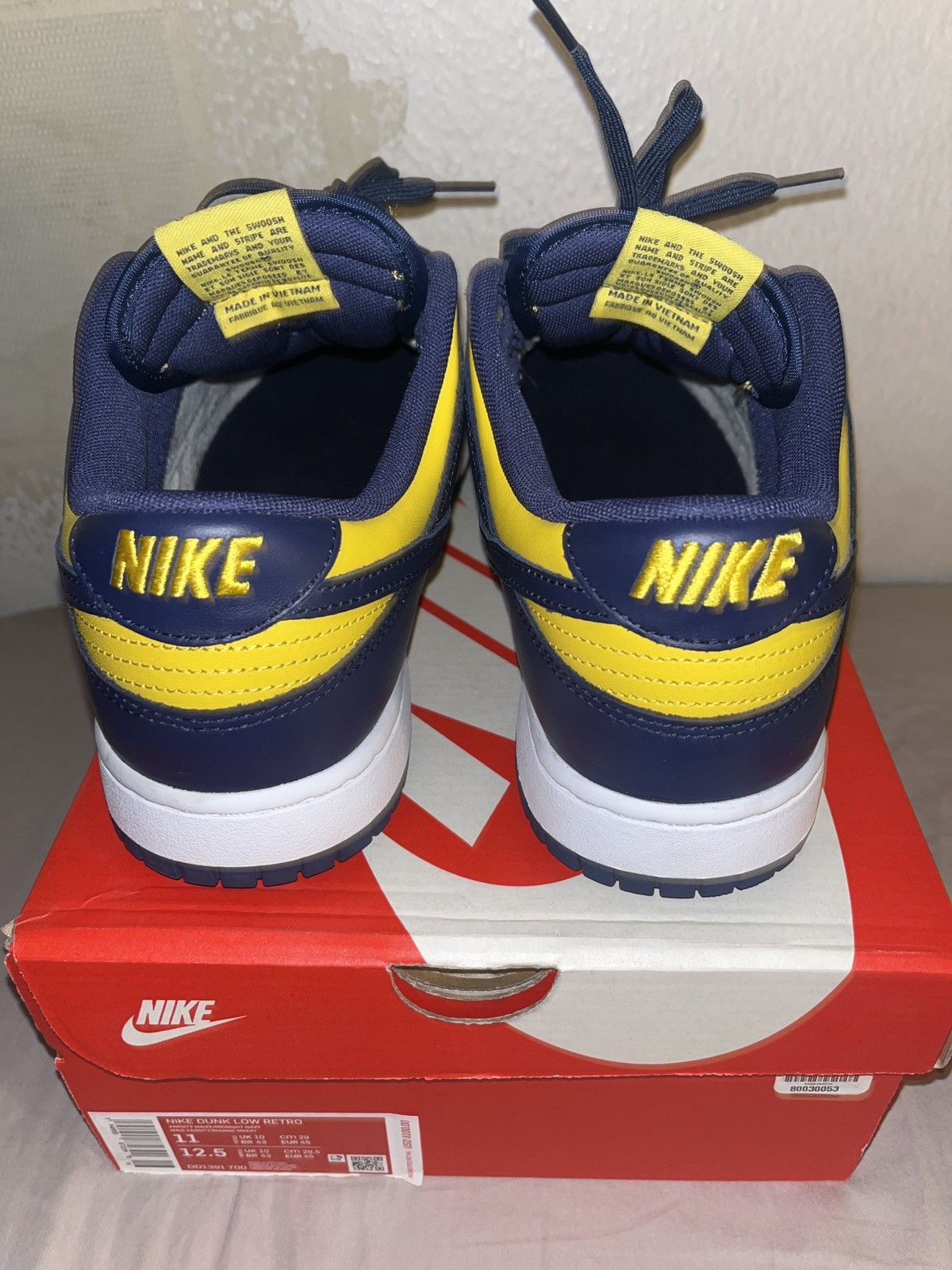 Nike Michigan Dunk Low Retros Size US 11 / EU 44 - 4 Thumbnail