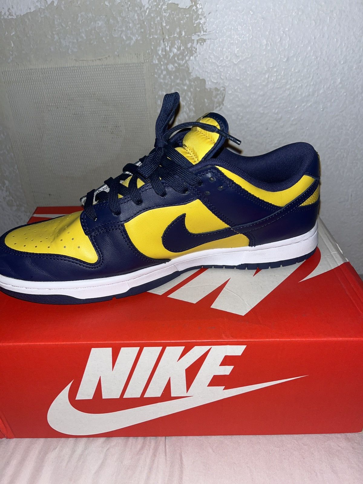 Nike Michigan Dunk Low Retros Size US 11 / EU 44 - 2 Thumbnail