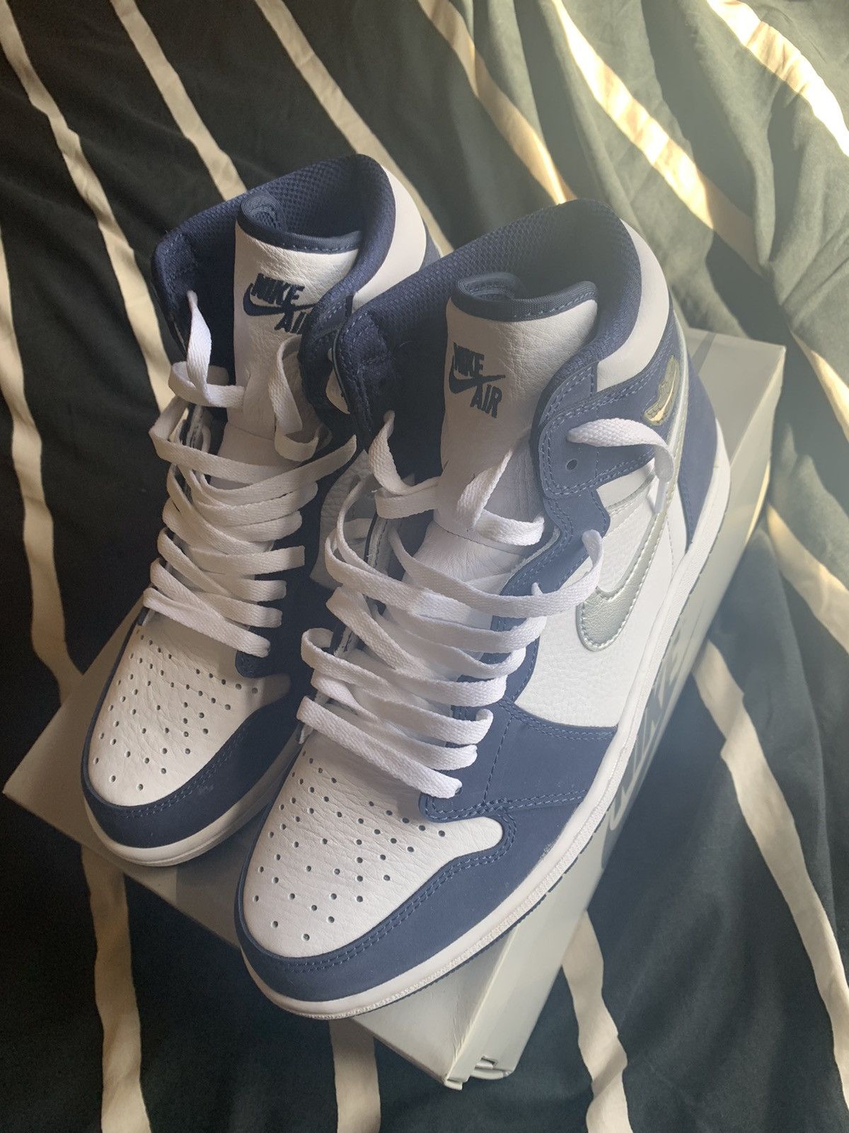 Jordan Brand × Nike Jordan 1 “Midnight Navy” Size US 10 / EU 43 - 4 Thumbnail
