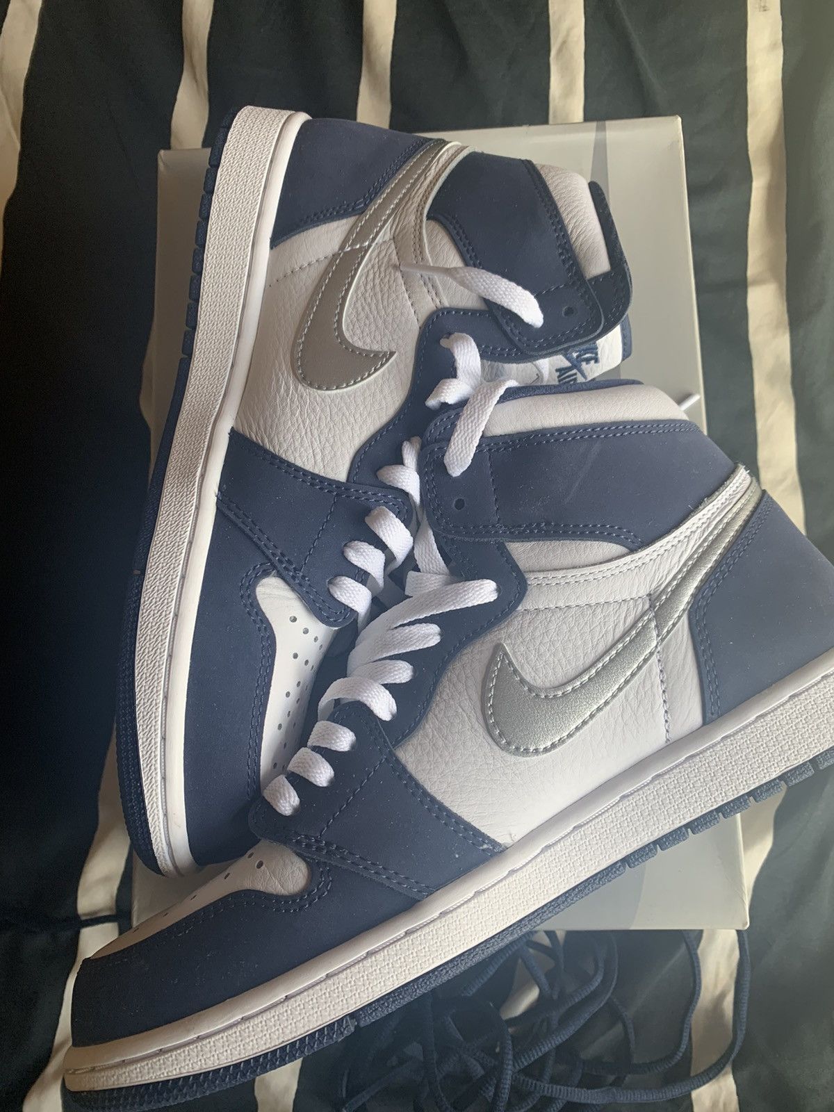 Jordan Brand × Nike Jordan 1 “Midnight Navy” Size US 10 / EU 43 - 2 Thumbnail