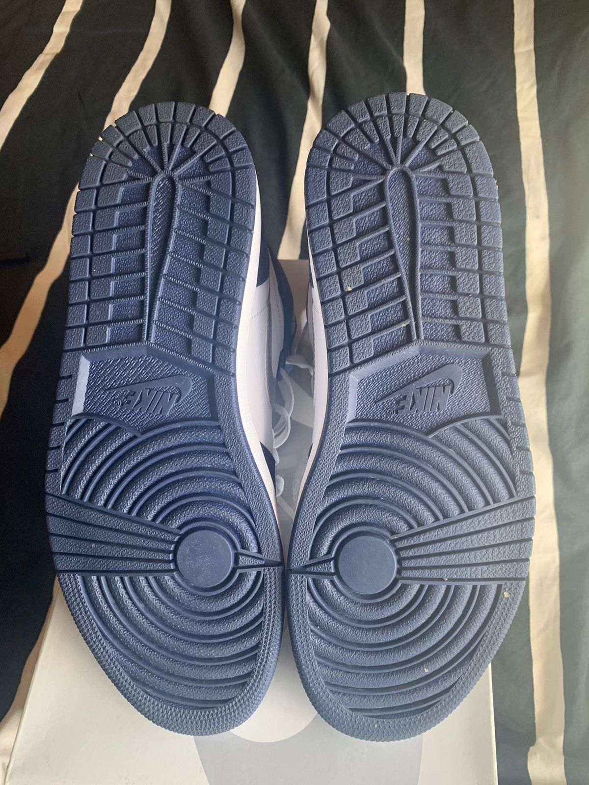 Jordan Brand × Nike Jordan 1 “Midnight Navy” Size US 10 / EU 43 - 3 Thumbnail