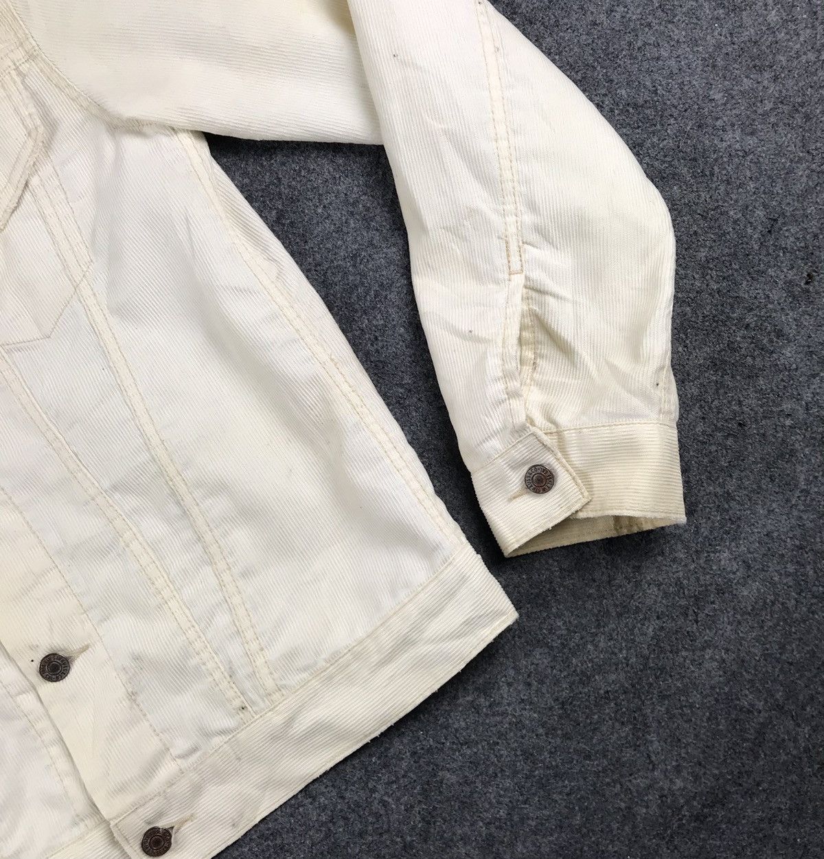 Levi's × Vintage 🔥Vintage levis 70505 corduroy jacket🔥 Size US M / EU 48-50 / 2 - 5 Thumbnail