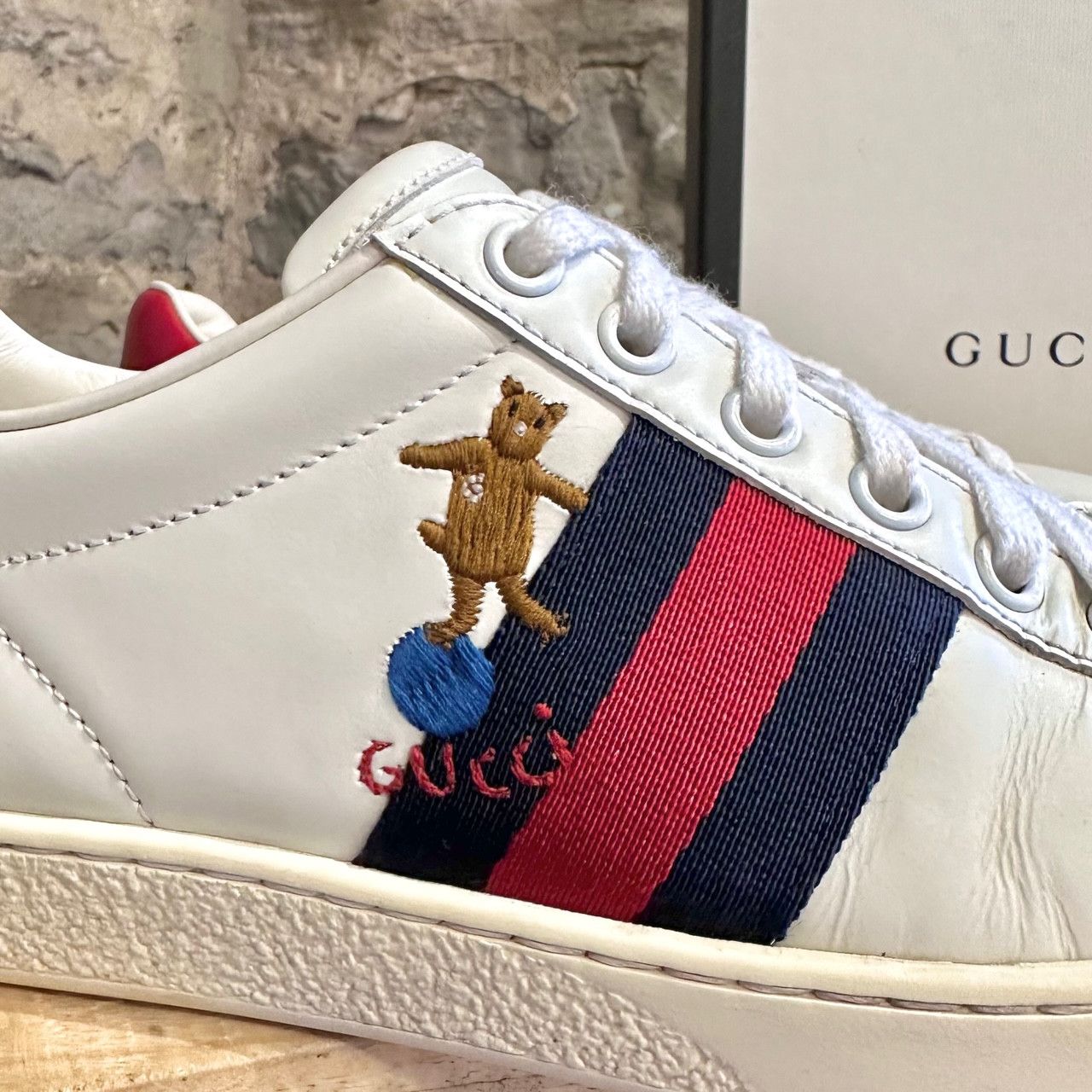 Gucci Gucci White Leather Embroidered Ace Low-top Sneakers Size US 6 / IT 36 - 2 Thumbnail
