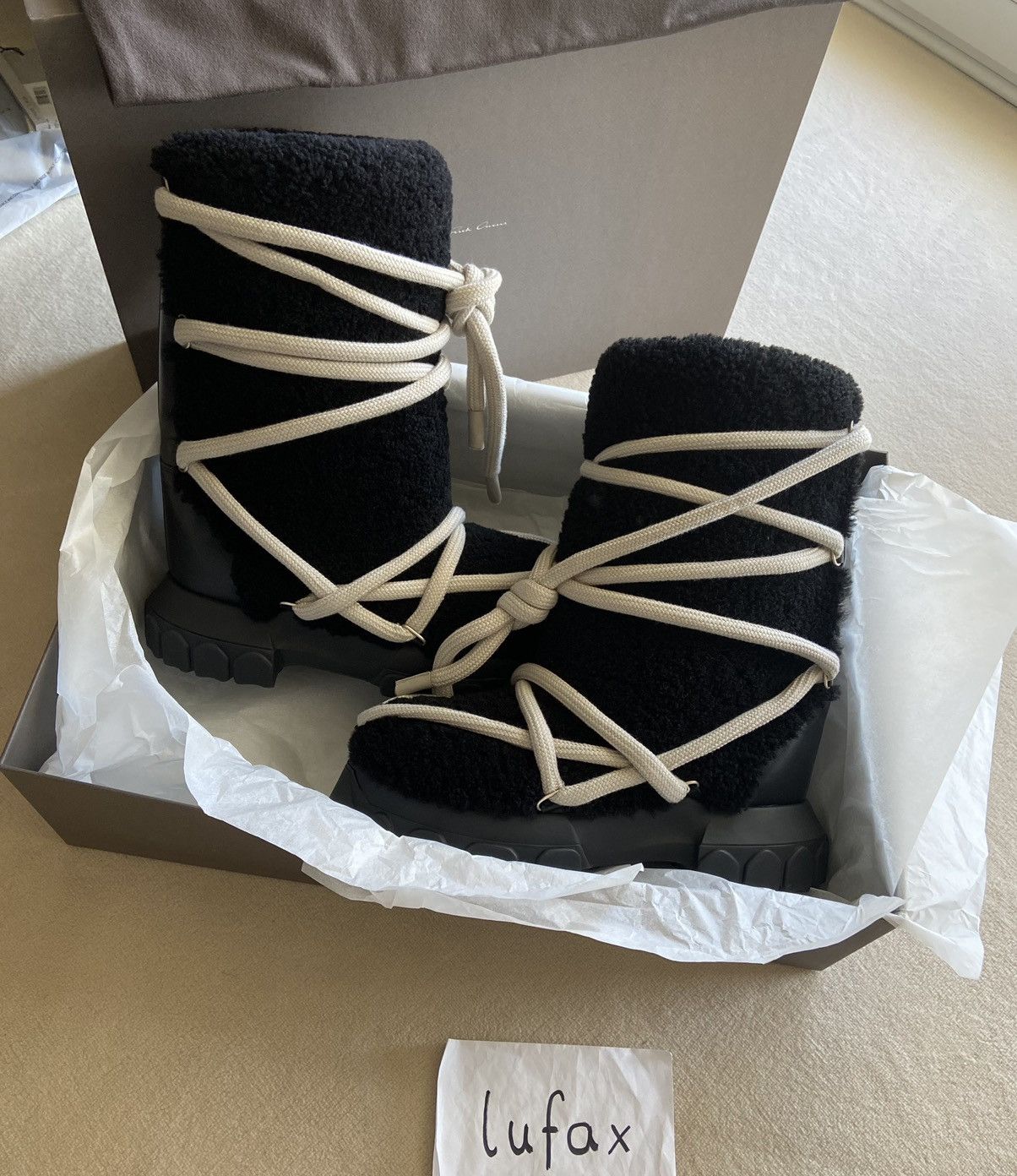 Rick Owens NEW | *INTEREST CHECK* FW22 STROBE LUNAR SHEARLING TRACTOR Size US 11 / EU 44 - 2 Thumbnail