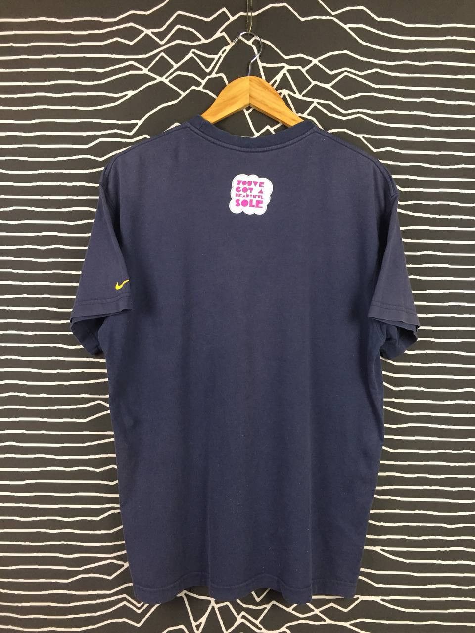 Nike Vtg Y2K Nike SB Dunk Sneakerhead Swoosh Graphic Tee Size US XL / EU 56 / 4 - 3 Thumbnail