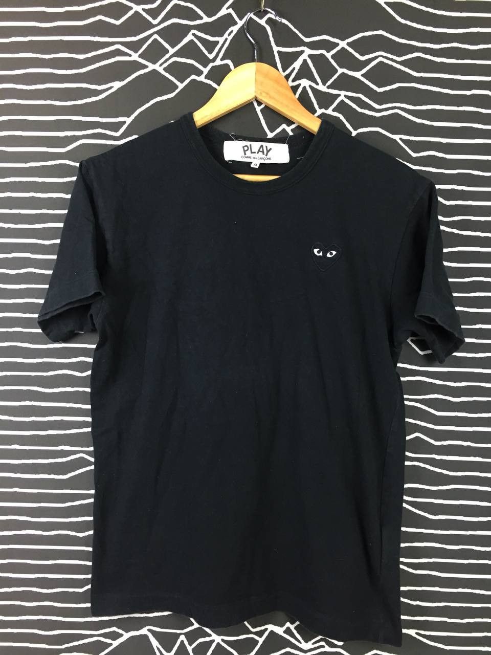 Comme des Garcons AD2007 Comme Des Garcons Play Black on Black Heart LogoTee Size US M / EU 48-50 / 2 - 1 Thumbnail