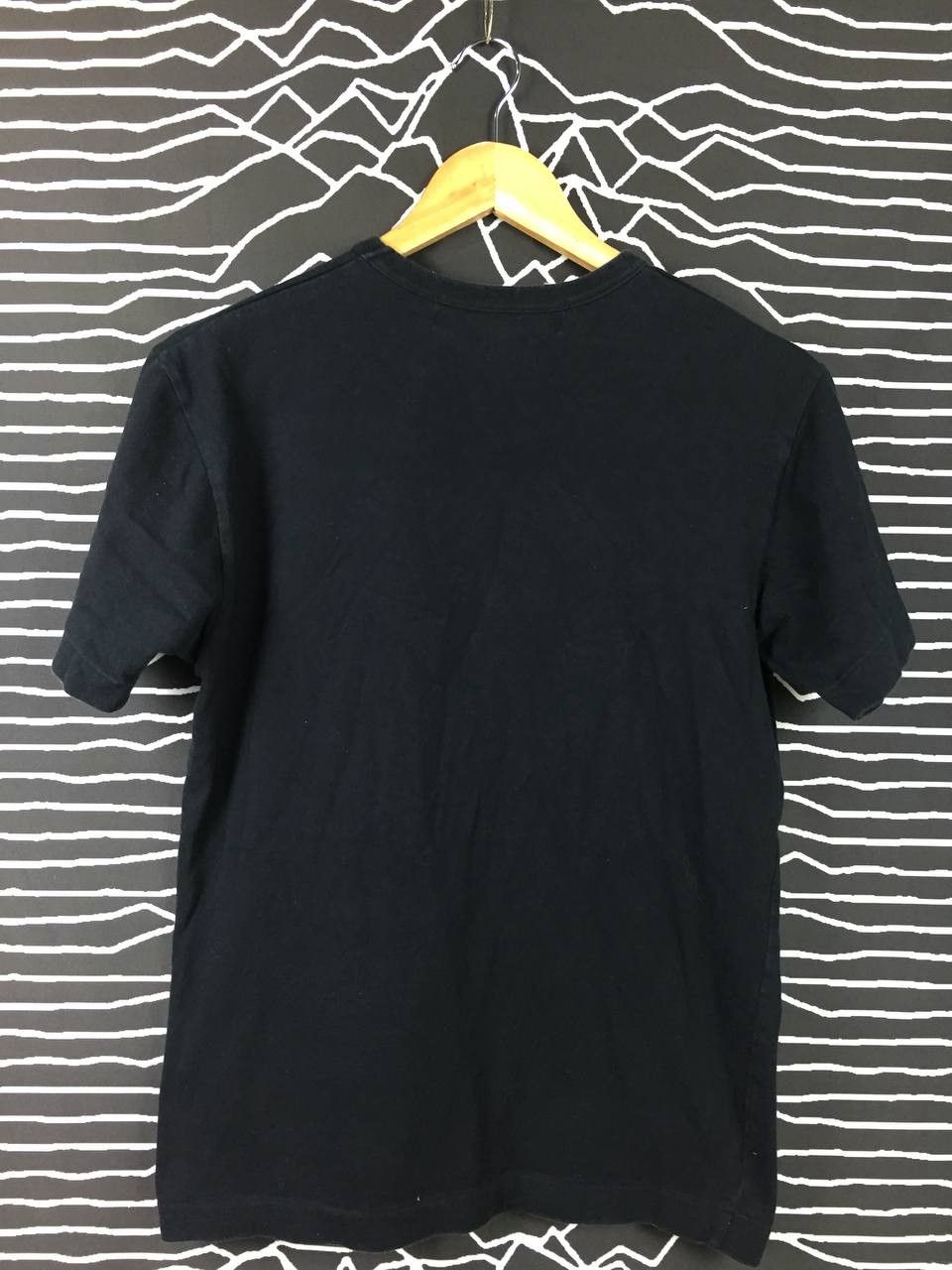 Comme des Garcons AD2007 Comme Des Garcons Play Black on Black Heart LogoTee Size US M / EU 48-50 / 2 - 8 Thumbnail
