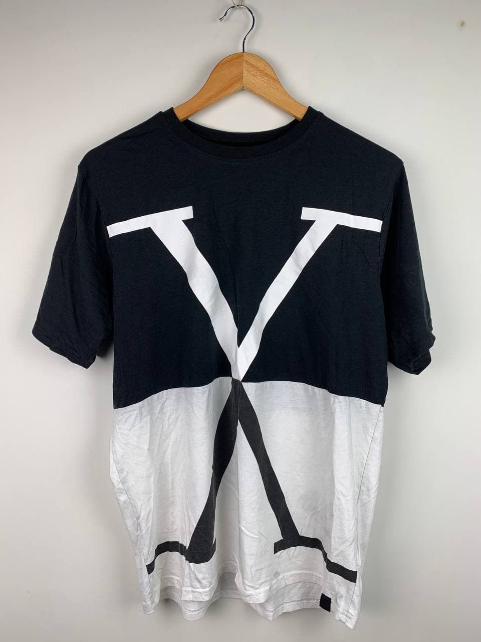 Vintage Vintage X Fashion Brand Tee Size US L / EU 52-54 / 3 - 1 Thumbnail