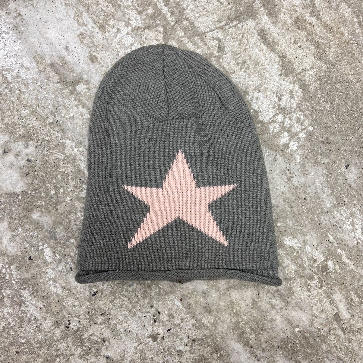 Japanese Brand CUTE Y2K PINK STAR HEAVY KNITTED VINTAGE BEANIE HAT - № 4032 Size ONE SIZE - 1 Thumbnail