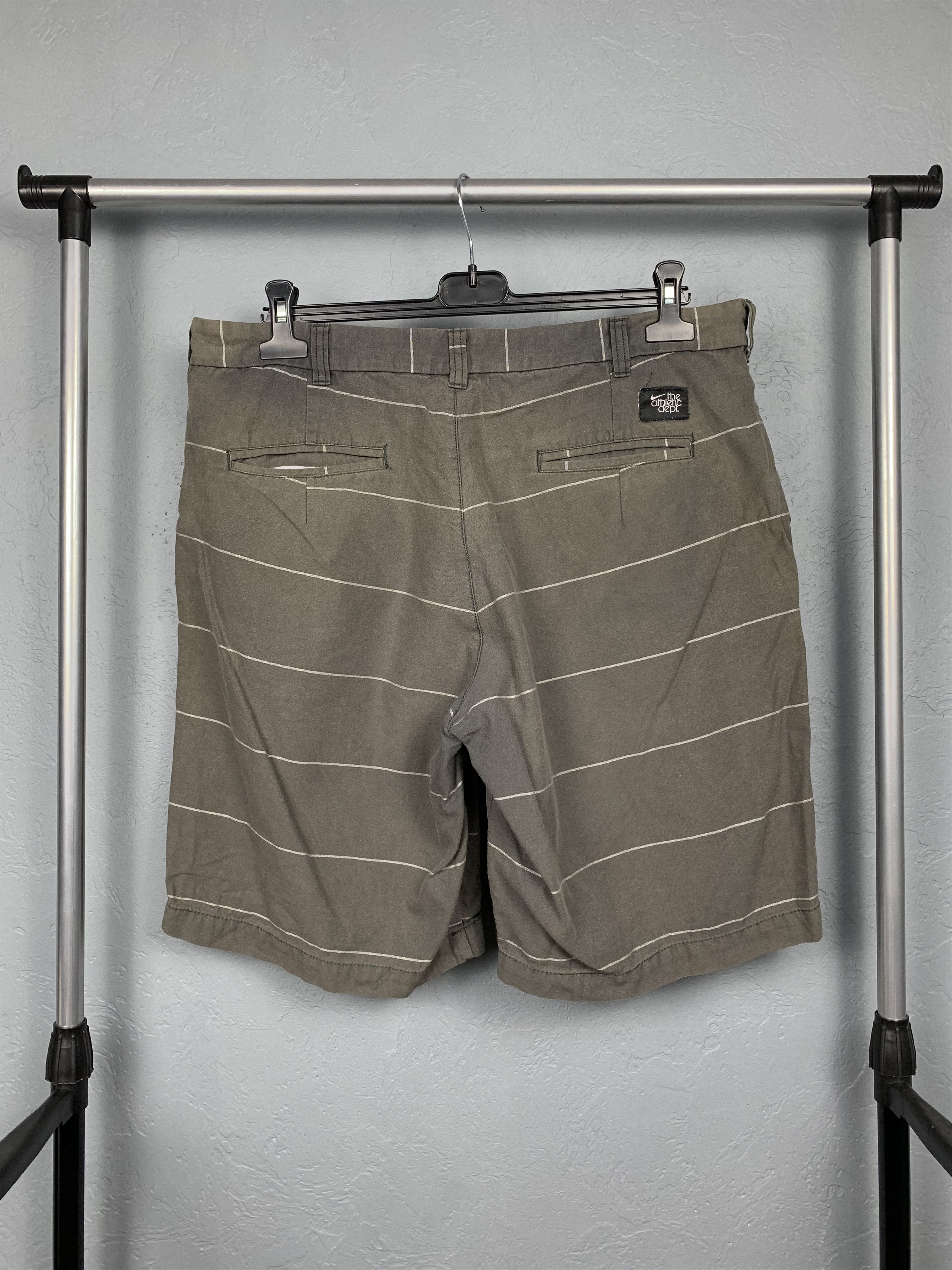 Nike × Vintage Nike Vintage Sun Faded Mens Shorts Y2K Size US 36 / EU 52 - 5 Thumbnail