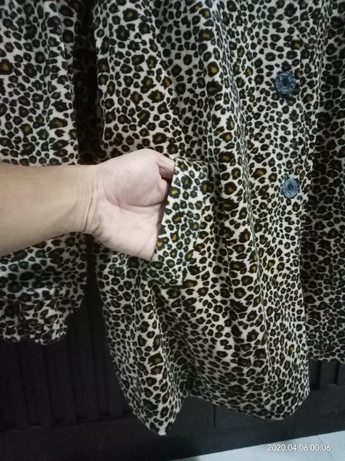 Japanese Brand Vintage Tribal Leopard Velvet Hoodi Jacket Punk RocknRoll Size US M / EU 48-50 / 2 - 5 Thumbnail