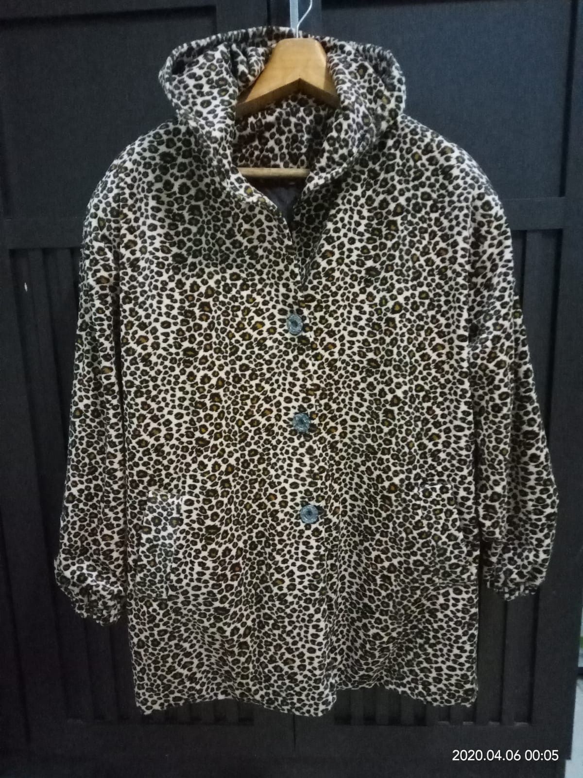 Japanese Brand Vintage Tribal Leopard Velvet Hoodi Jacket Punk RocknRoll Size US M / EU 48-50 / 2 - 1 Thumbnail