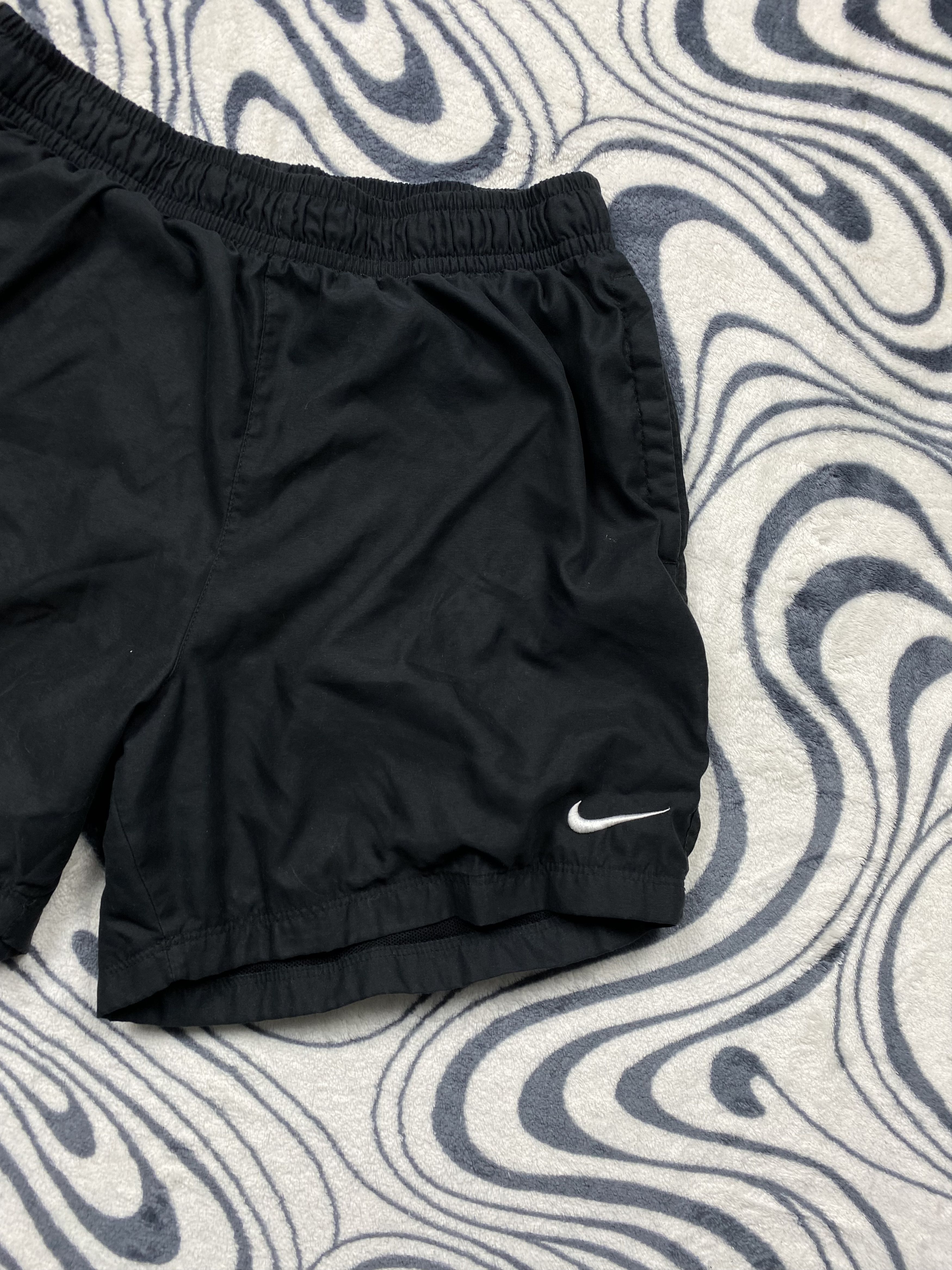 Nike × Vintage Vintage Nike Mens Nylon Shorts Y2K Size US 34 / EU 50 - 2 Thumbnail