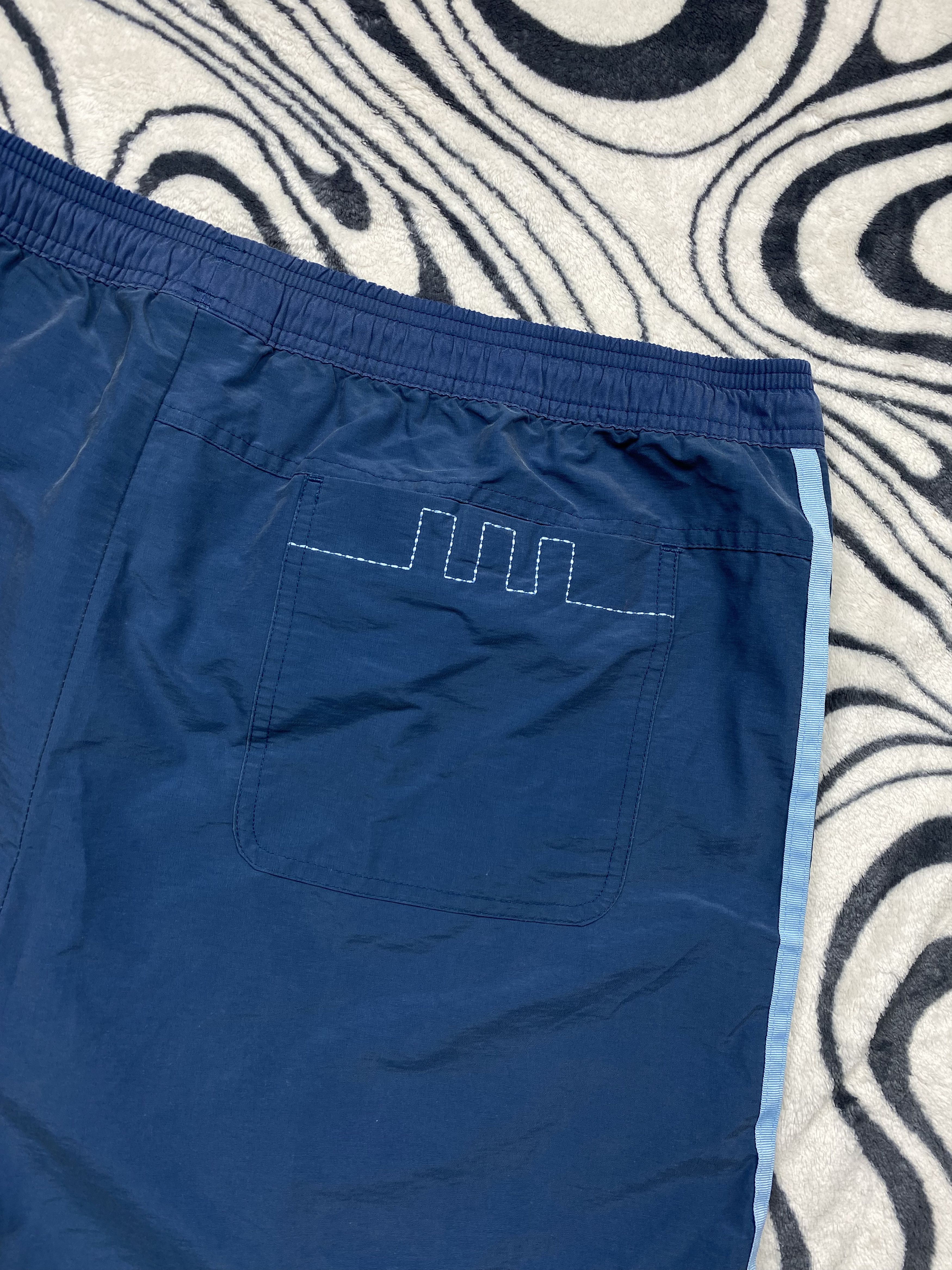 Adidas × Vintage Vintage Adidas Mens Nylon Shorts Y2K Size US 36 / EU 52 - 7 Thumbnail