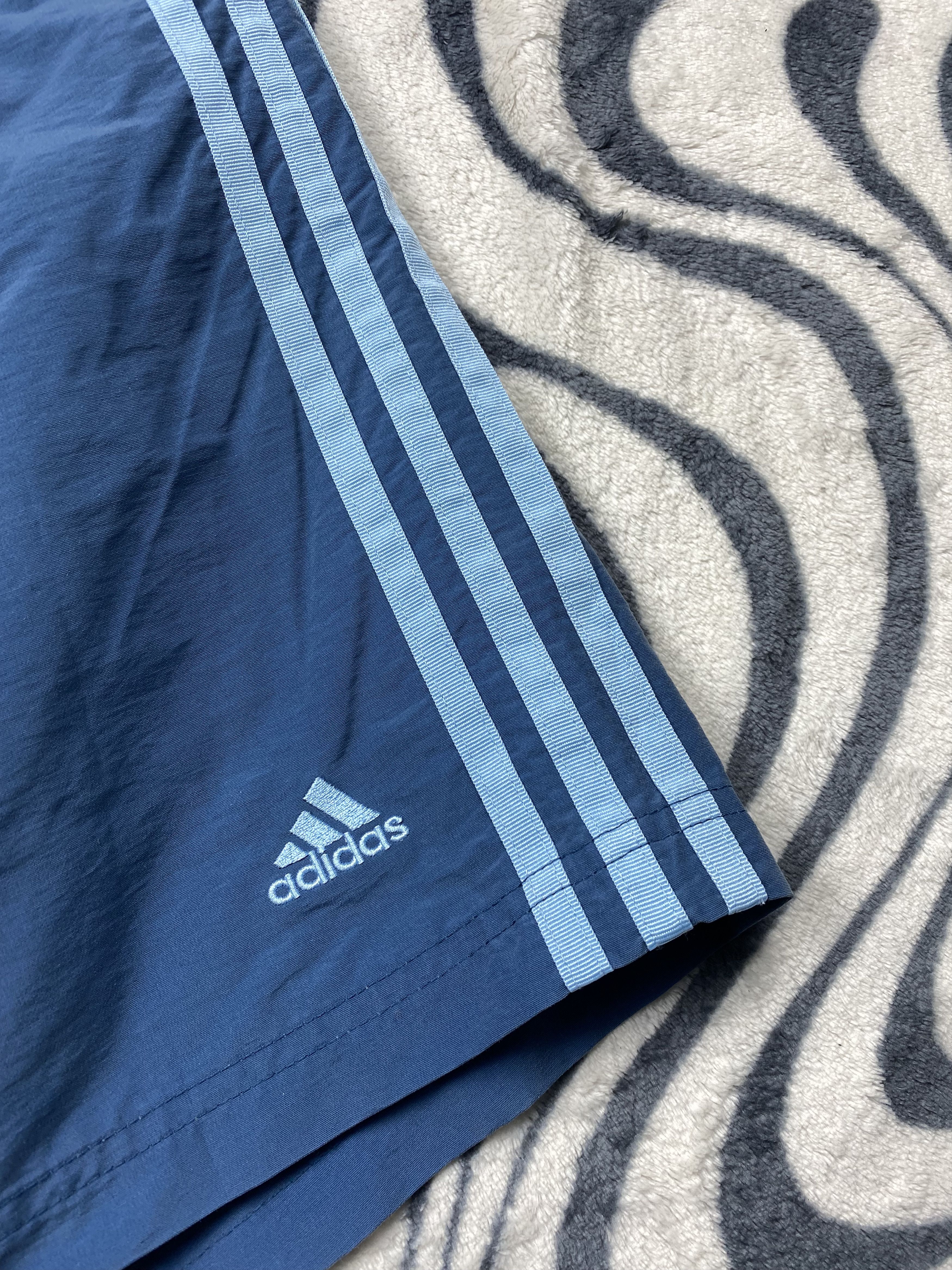 Adidas × Vintage Vintage Adidas Mens Nylon Shorts Y2K Size US 36 / EU 52 - 3 Thumbnail