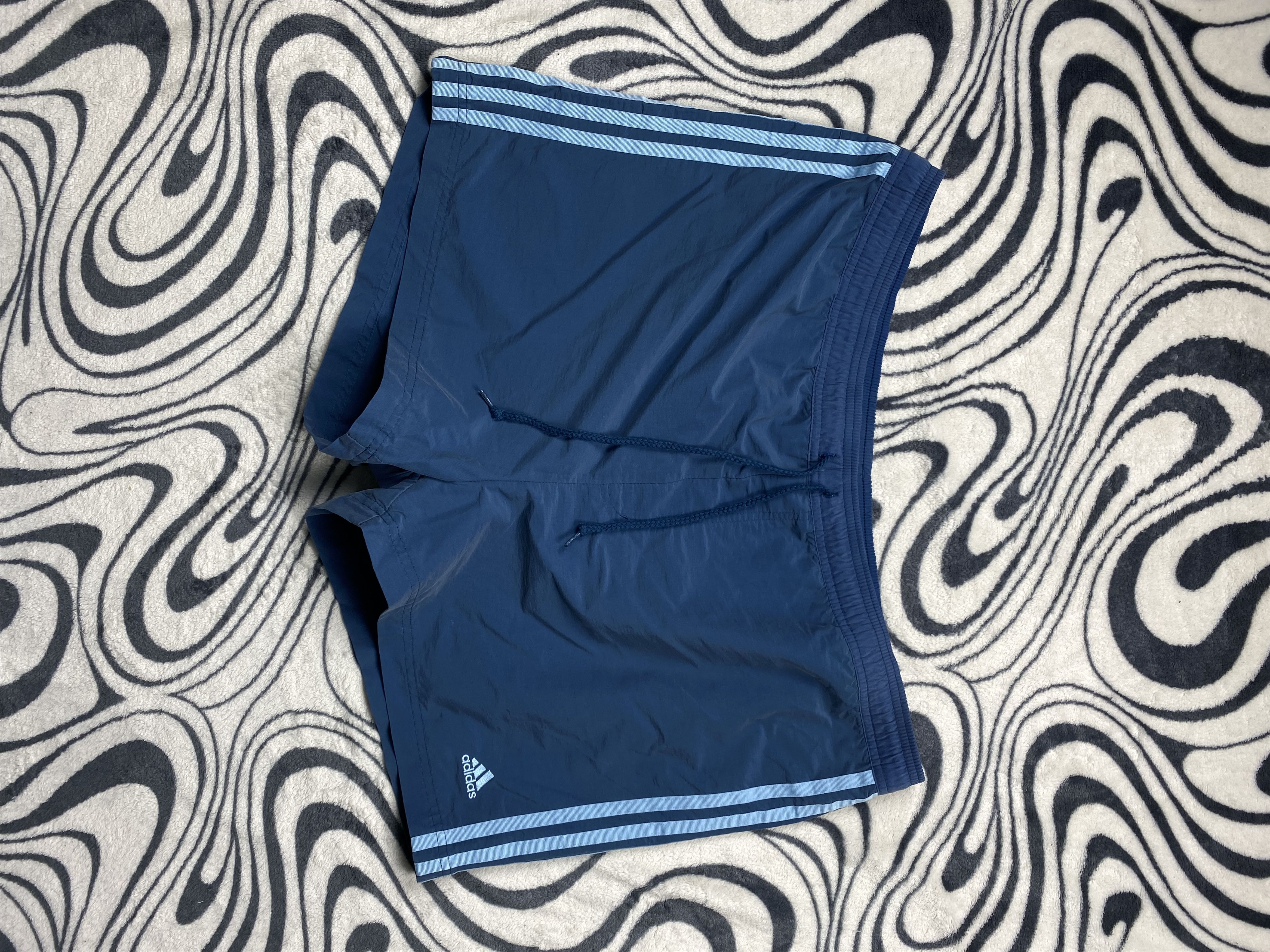 Adidas × Vintage Vintage Adidas Mens Nylon Shorts Y2K Size US 36 / EU 52 - 1 Thumbnail