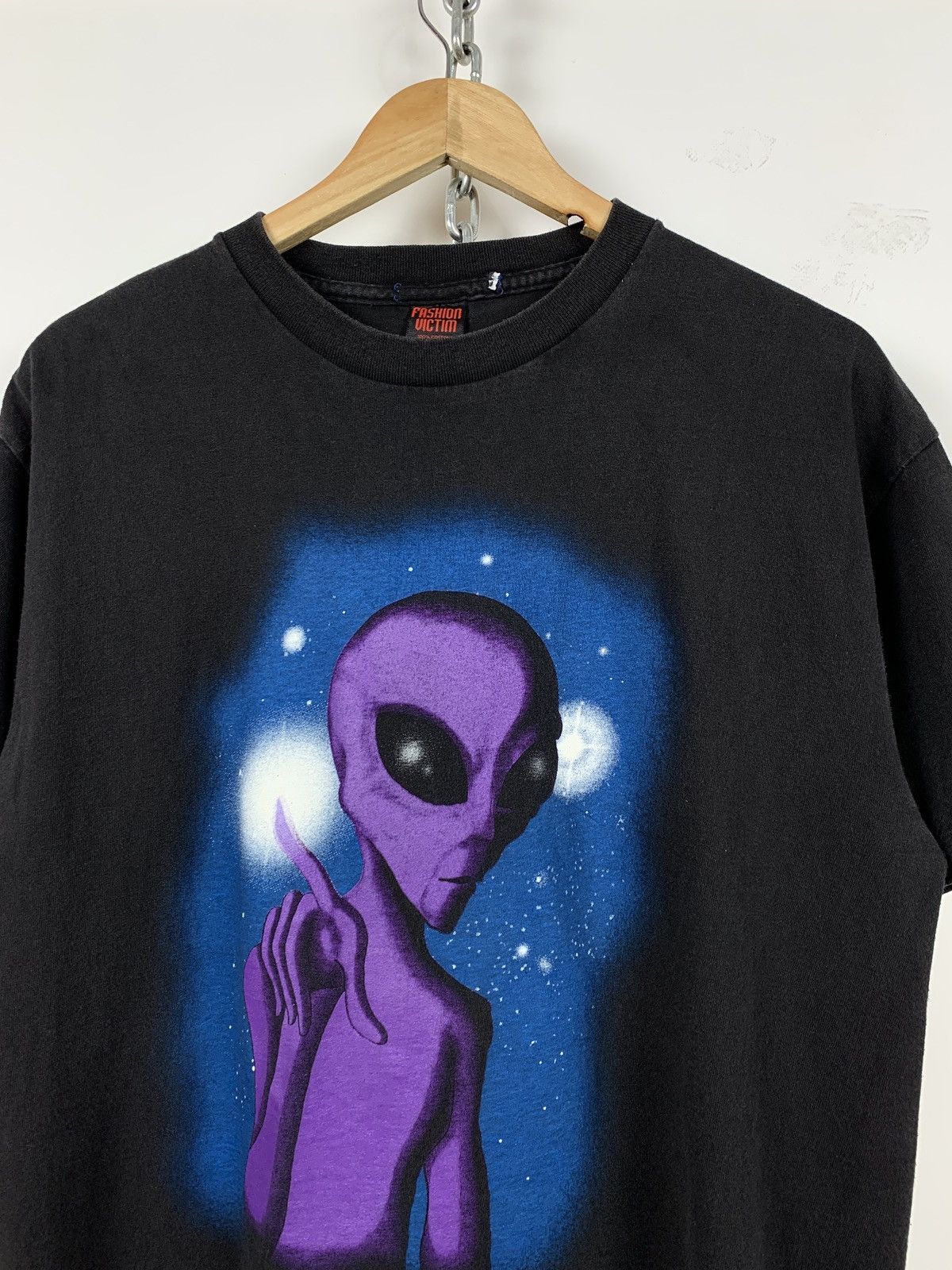 Fashion Victim 1997 Vintage Fashion Victim Purple Alien Single Stitch Tee Size US L / EU 52-54 / 3 - 4 Thumbnail