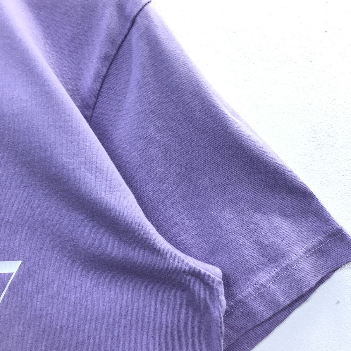 Uniqlo Art Musee Du Louvre X Peter Saville Collaboration Uniqlo Tee Size US L / EU 52-54 / 3 - 5 Thumbnail