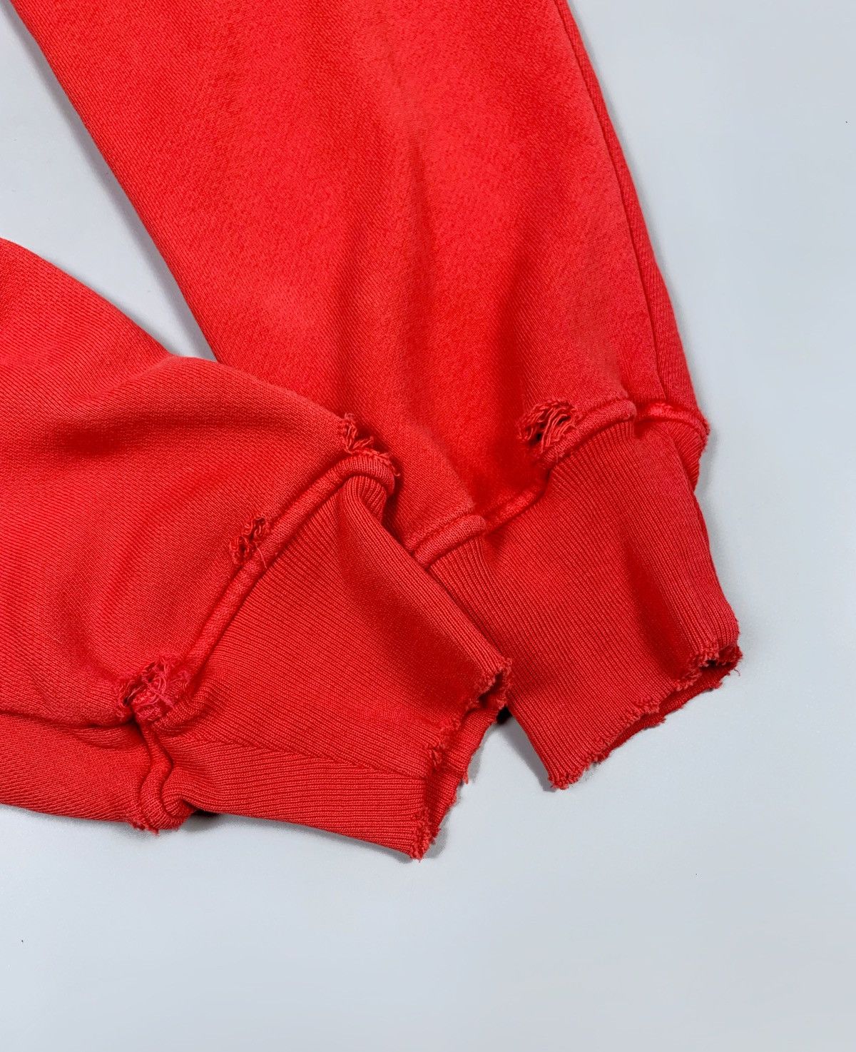 Amiri Women's AMIRI KISSES Distressed Cropped Red Sweatshirt Size XS / US 0-2 / IT 36-38 - 13 Thumbnail