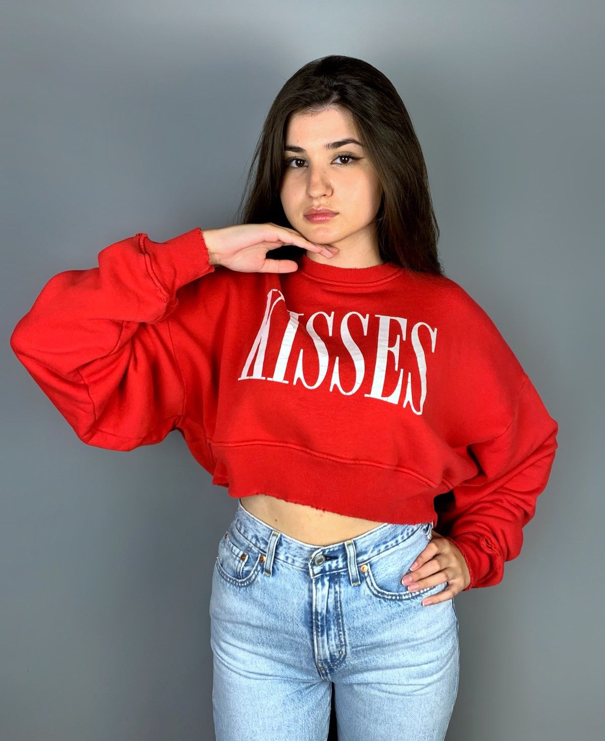 Amiri Women's AMIRI KISSES Distressed Cropped Red Sweatshirt Size XS / US 0-2 / IT 36-38 - 2 Thumbnail