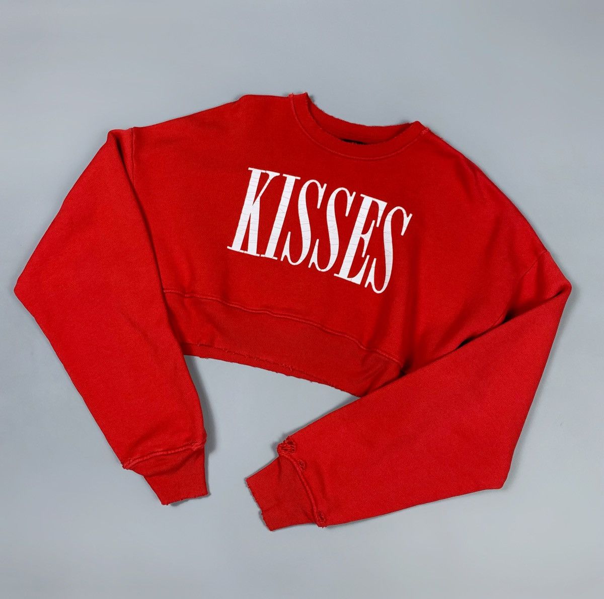 Amiri Women's AMIRI KISSES Distressed Cropped Red Sweatshirt Size XS / US 0-2 / IT 36-38 - 1 Thumbnail