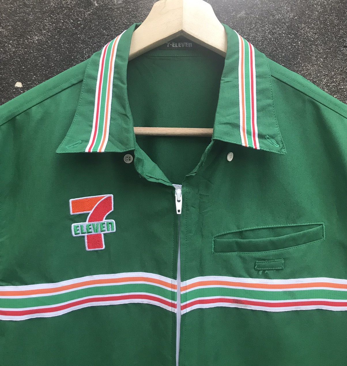 uniform experiment Vintage 7ELEVEN Workers Zipper Uniform Size US L / EU 52-54 / 3 - 6 Thumbnail