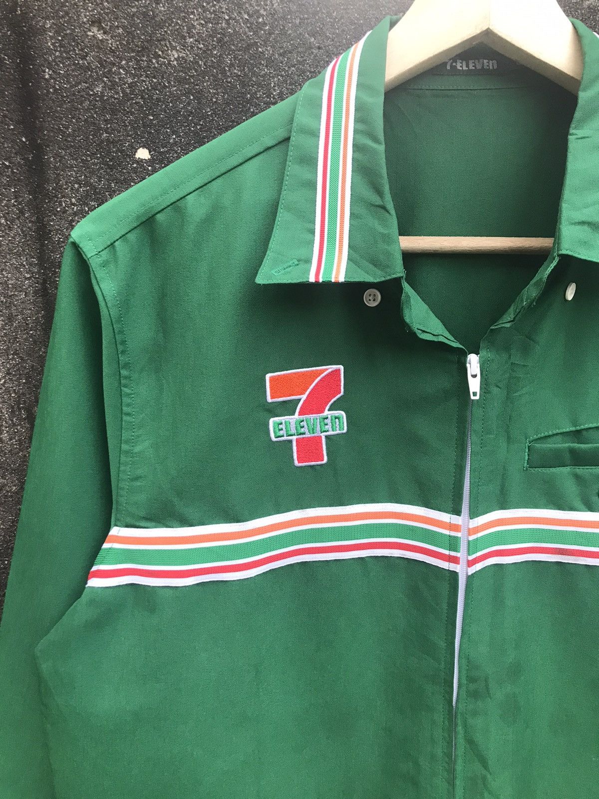 uniform experiment Vintage 7ELEVEN Workers Zipper Uniform Size US L / EU 52-54 / 3 - 5 Thumbnail