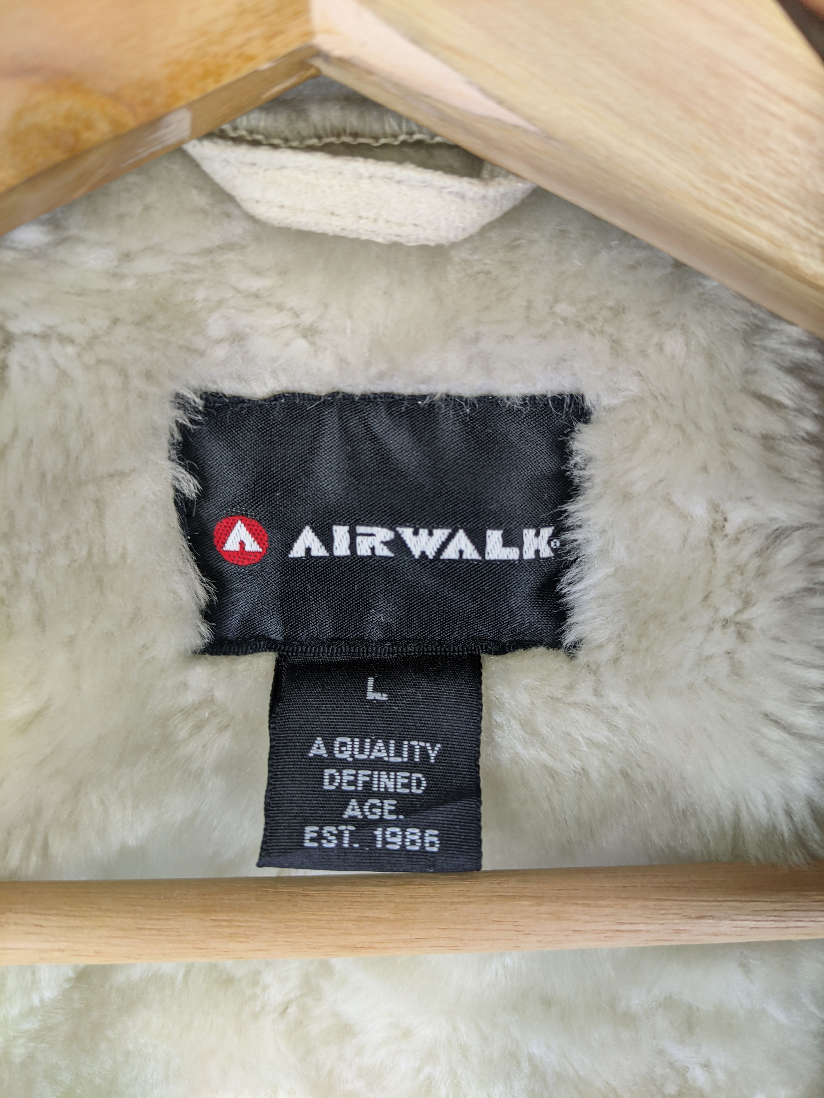 Airwalk × Japanese Brand × Vintage Steals🔥Vintage Jacket Zip Up by Airwalk Size US M / EU 48-50 / 2 - 3 Thumbnail