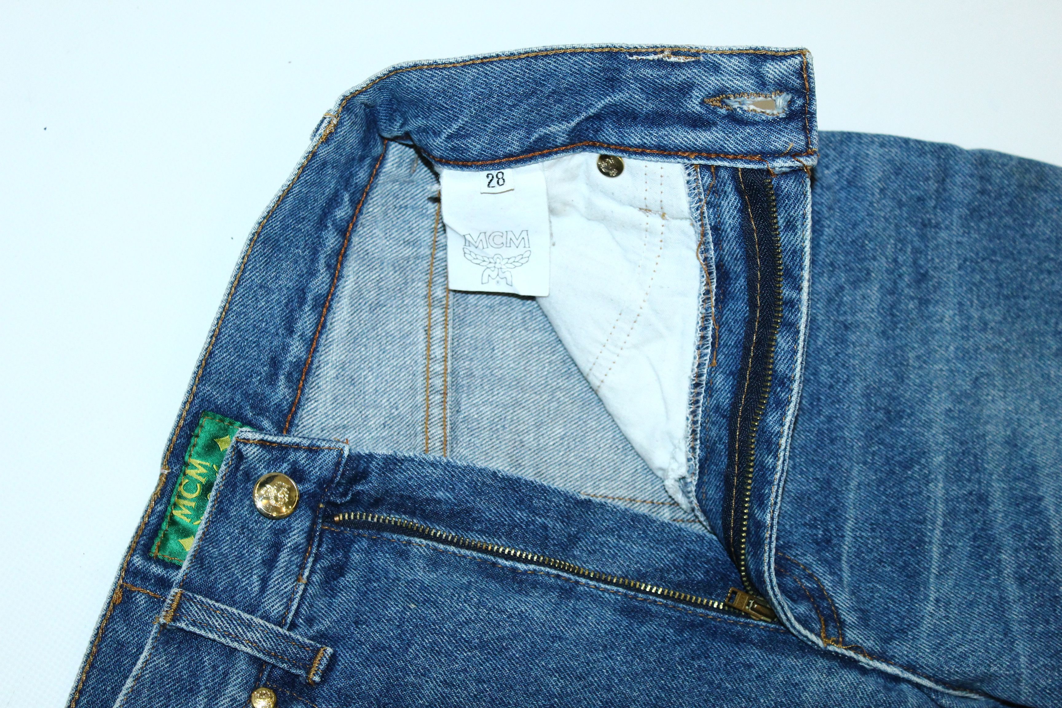 MCM RARE 90s MCM high waist stonewash mom baggy jeans spike logo Size 24" / US 00 / IT 34 - 11 Thumbnail