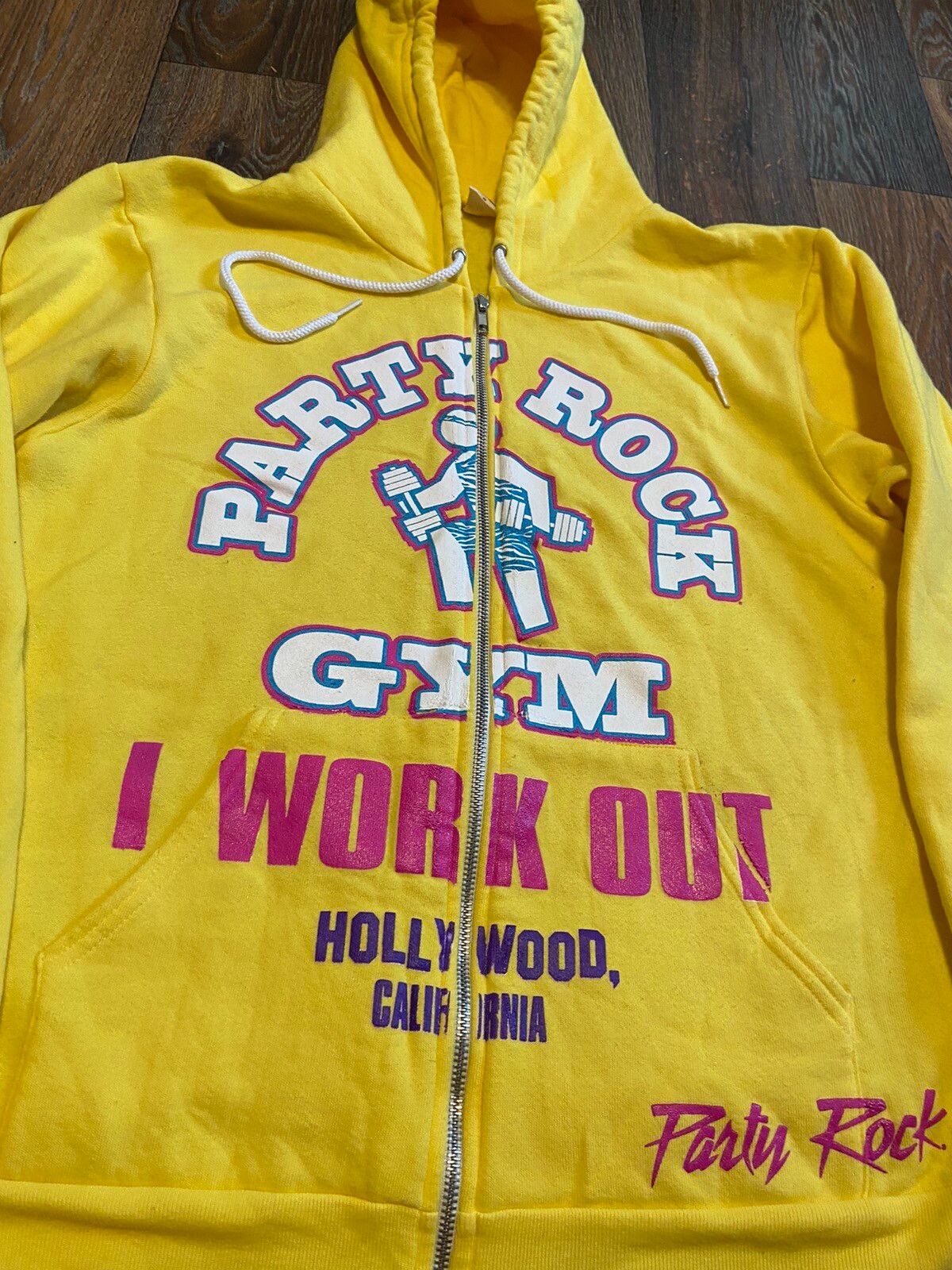 Hype CRAZY RARE Y2K LMFAO “Party Rock Anthem” Graphic Zip Hoodie Size US M / EU 48-50 / 2 - 2 Preview