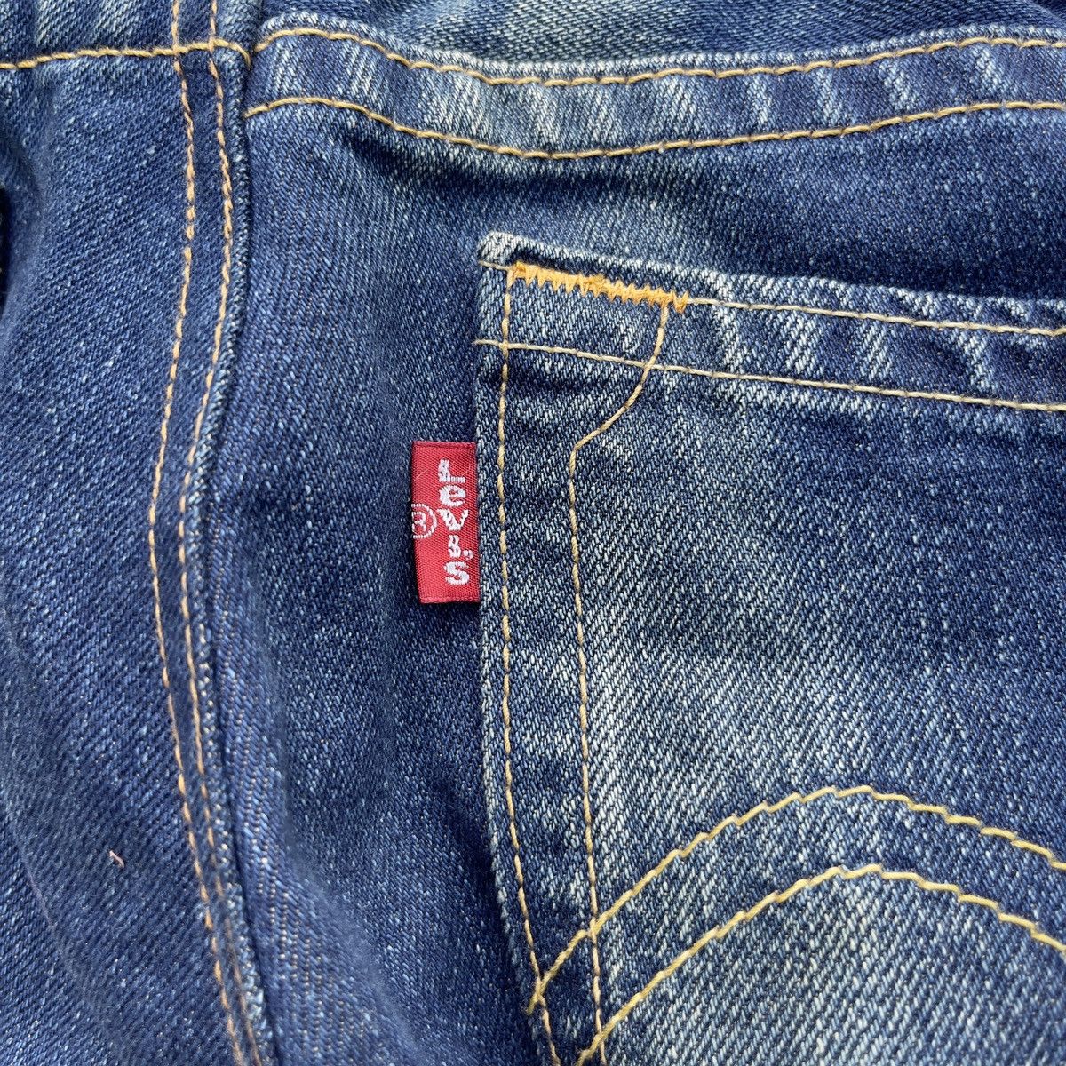 Vintage Y2K Levi’s TYPE-1 Wide Leg Boot Cut Jeans