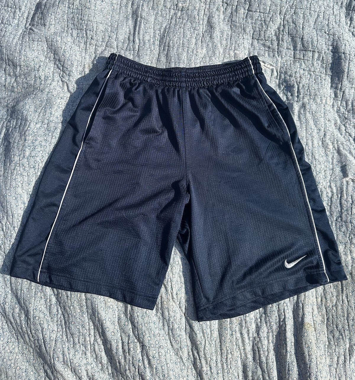 Nike Y2K Nike basketball shorts | Grailed