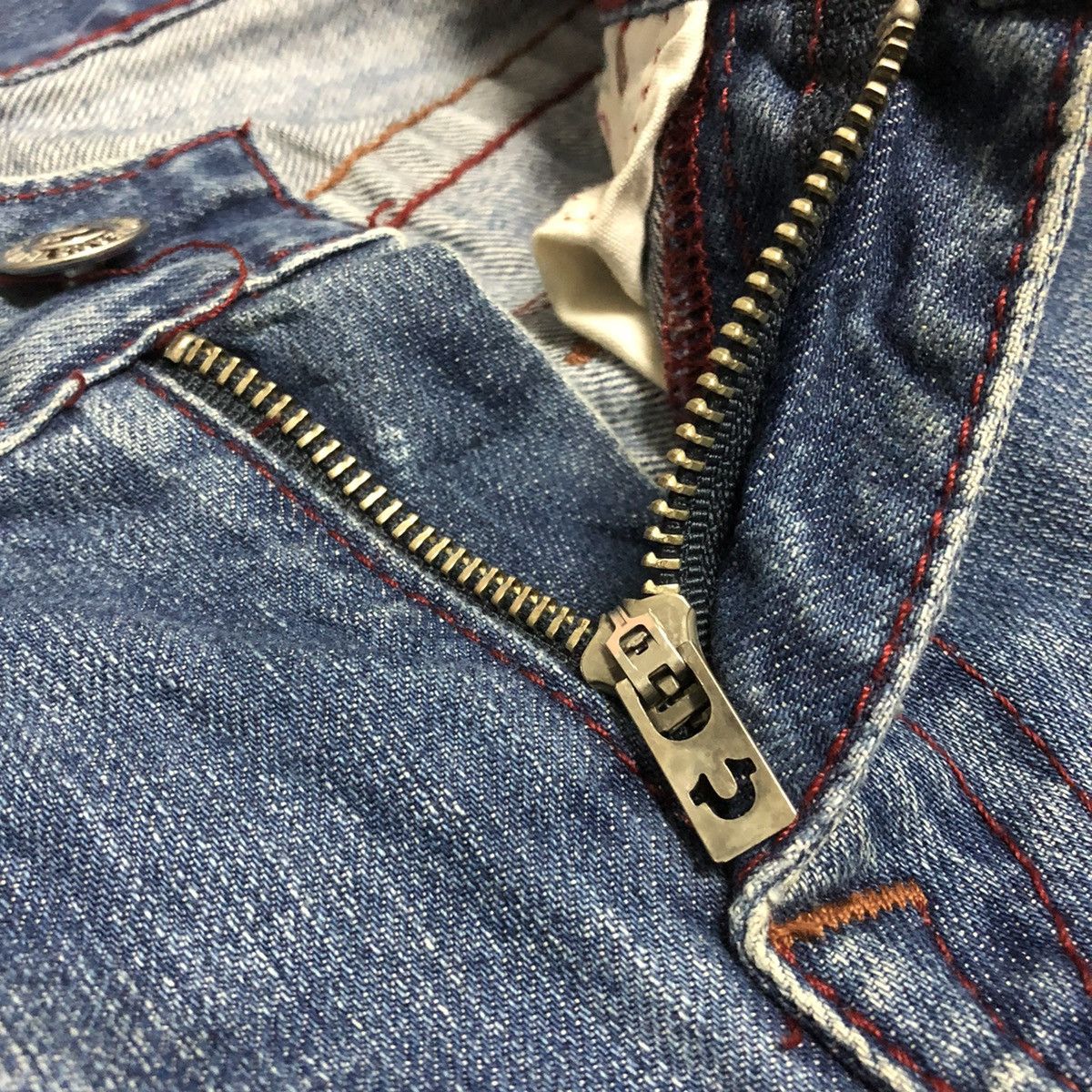 True Religion Vintage True Religion USA Distressed Straight Cut Denim Size US 32 / EU 48 - 5 Thumbnail