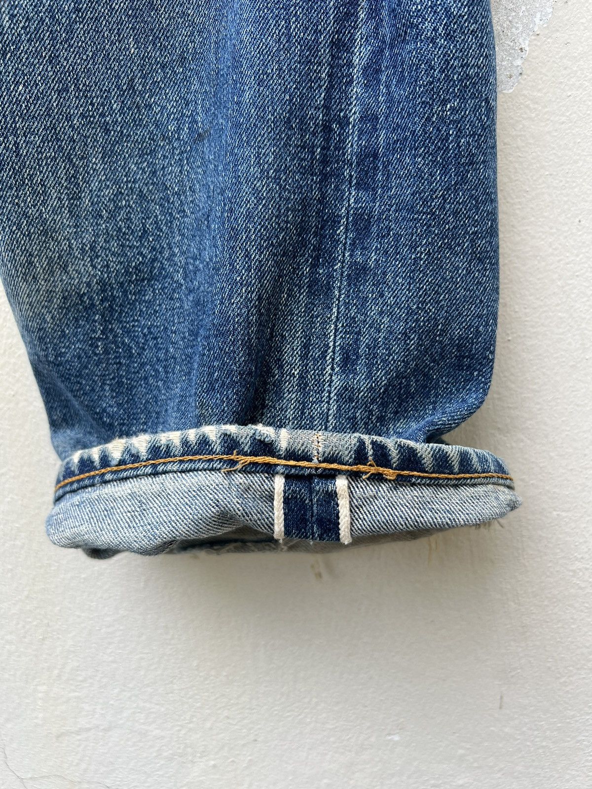 Levi's Vintage Clothing VTG 90s Levi’s 501XX #555 Rips Damaged Denim Selvedge Jeans Size US 31 - 16 Thumbnail