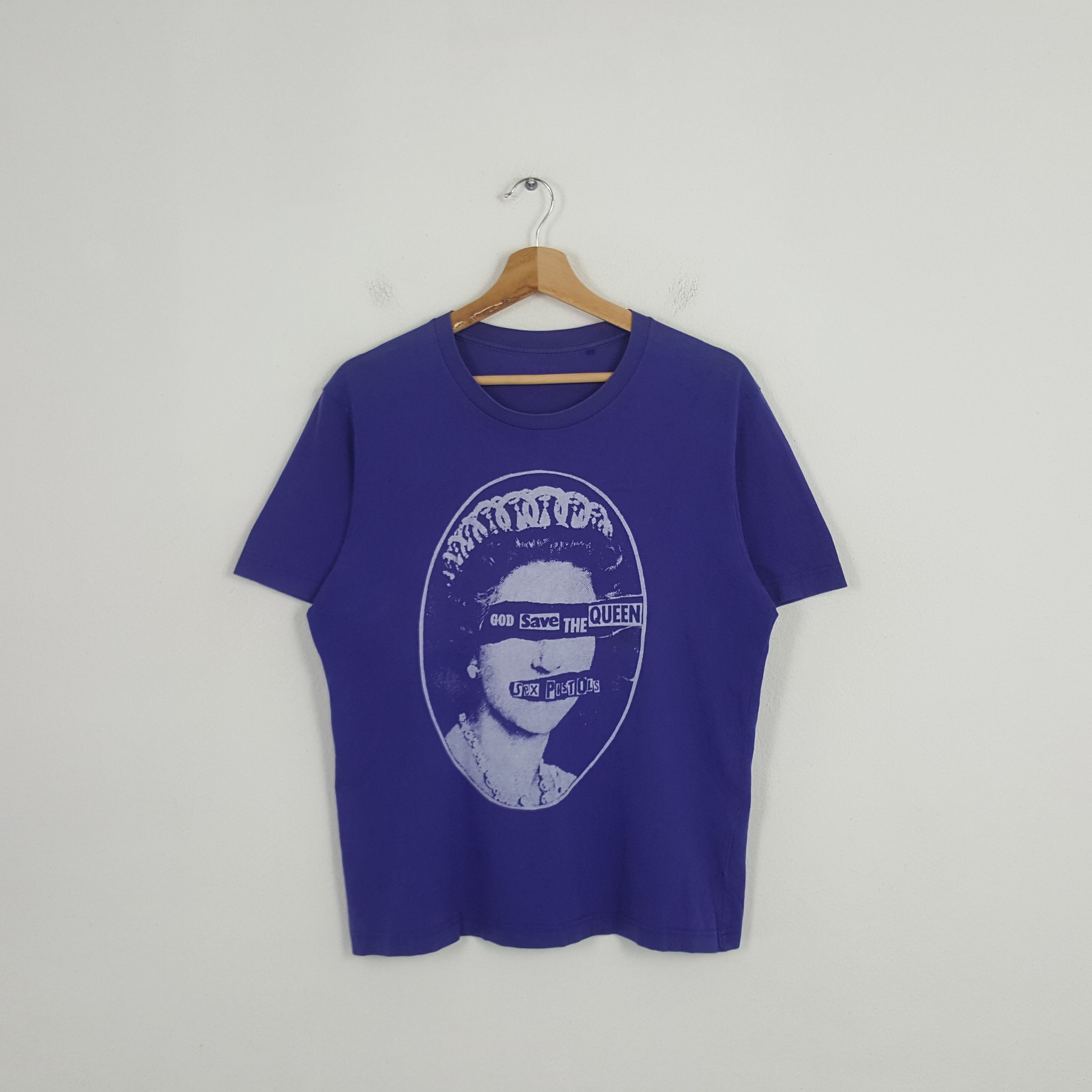 Band Tees × Vintage Vintage God Save The Gueen Tshirt Size US L / EU 52-54 / 3 - 1 Thumbnail
