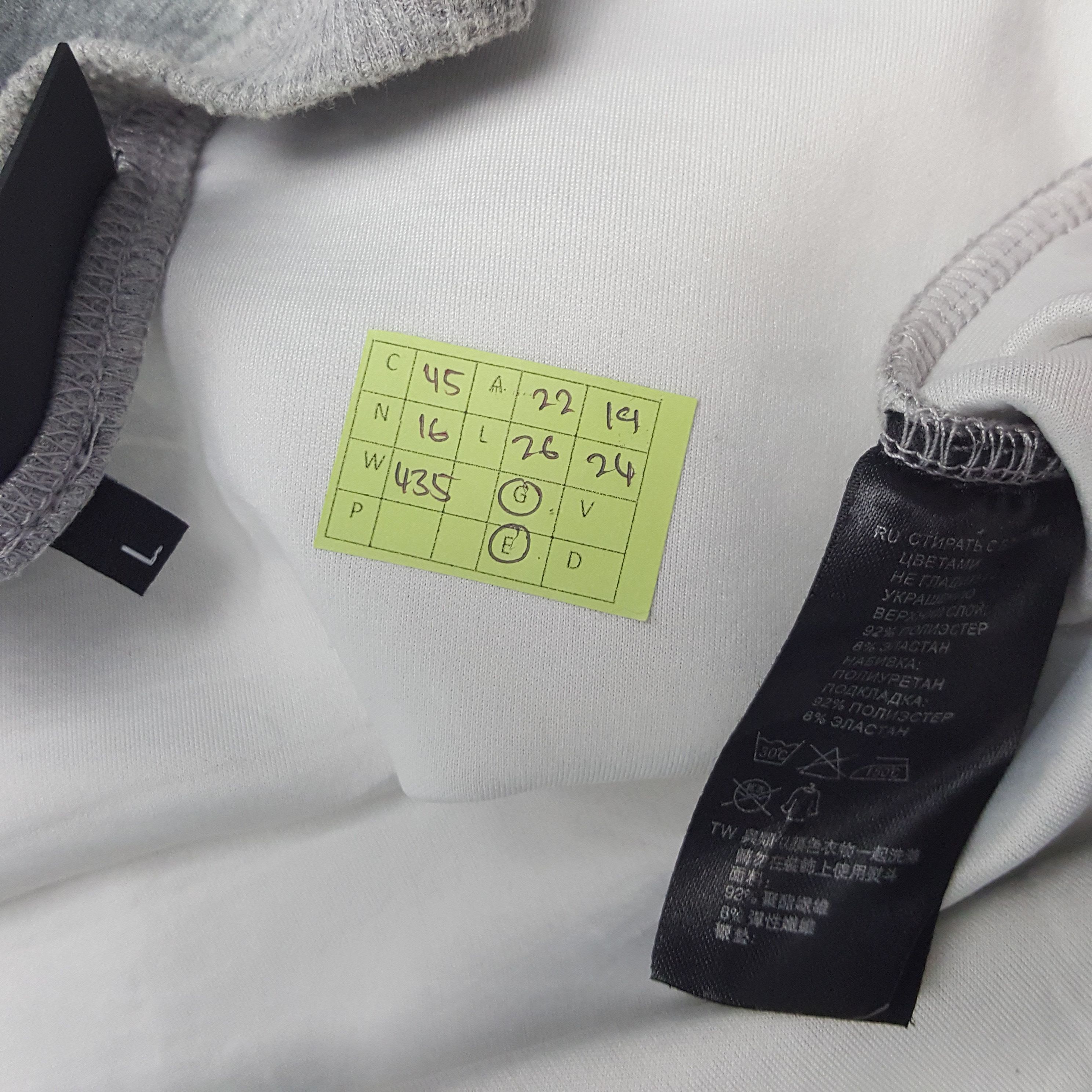 Alexander Wang × Japanese Brand × Vintage Vintage Alexander Wang X H&M Japanese Brand Sweatshirt Size US L / EU 52-54 / 3 - 7 Thumbnail