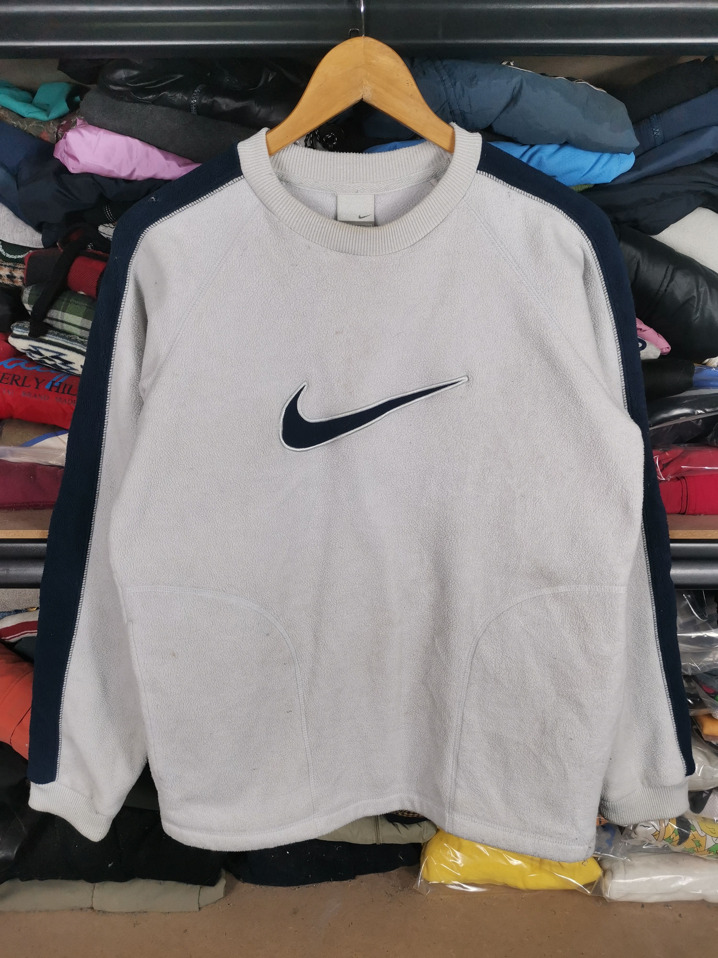 Nike Vintage Nike Swoosh Fleece Sweatshirt Size US L / EU 52-54 / 3 - 1 Thumbnail