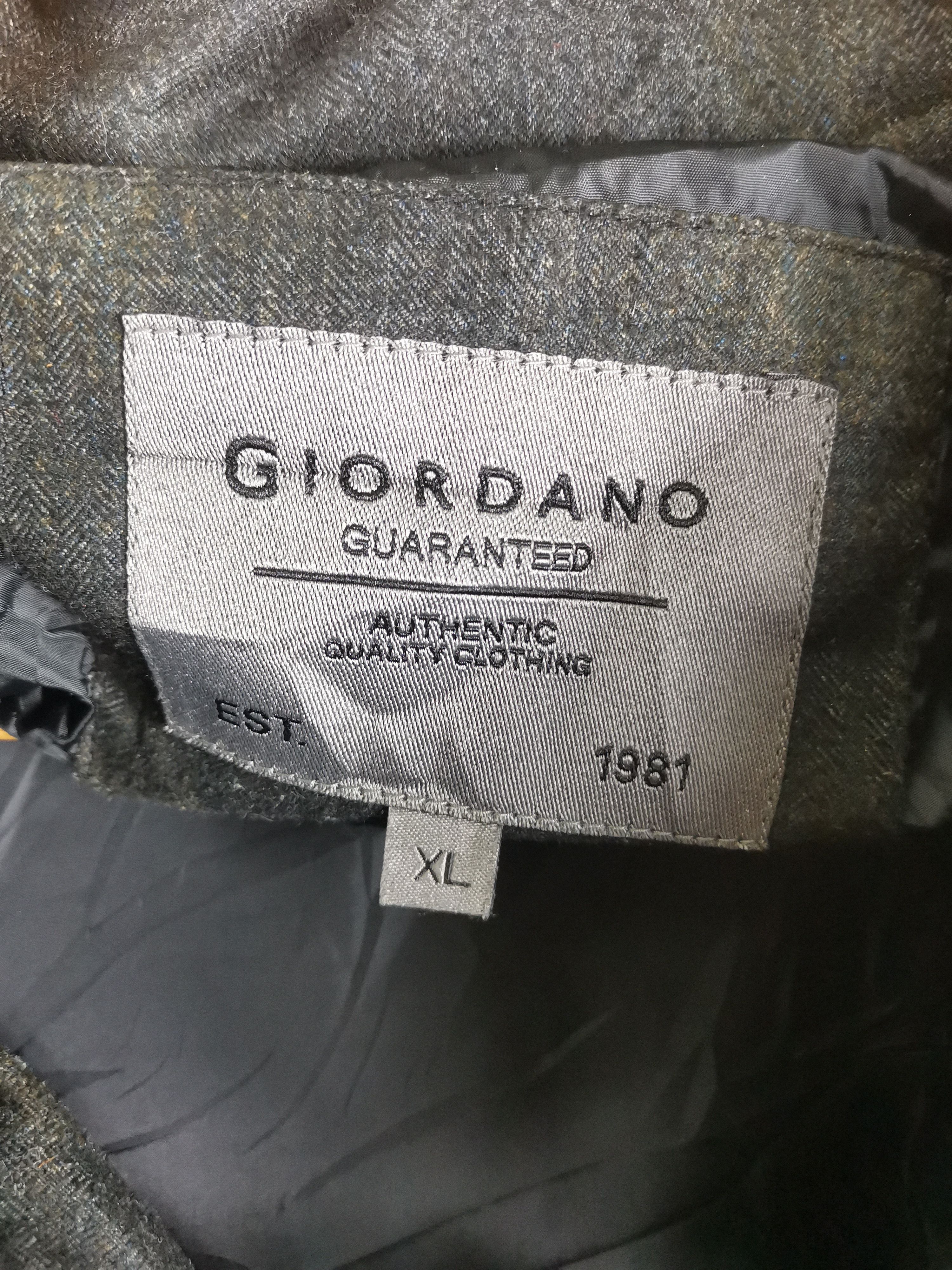 Japanese Brand Japanese Brand Giordano Puffer Vest Button Jacket Size US M / EU 48-50 / 2 - 3 Thumbnail
