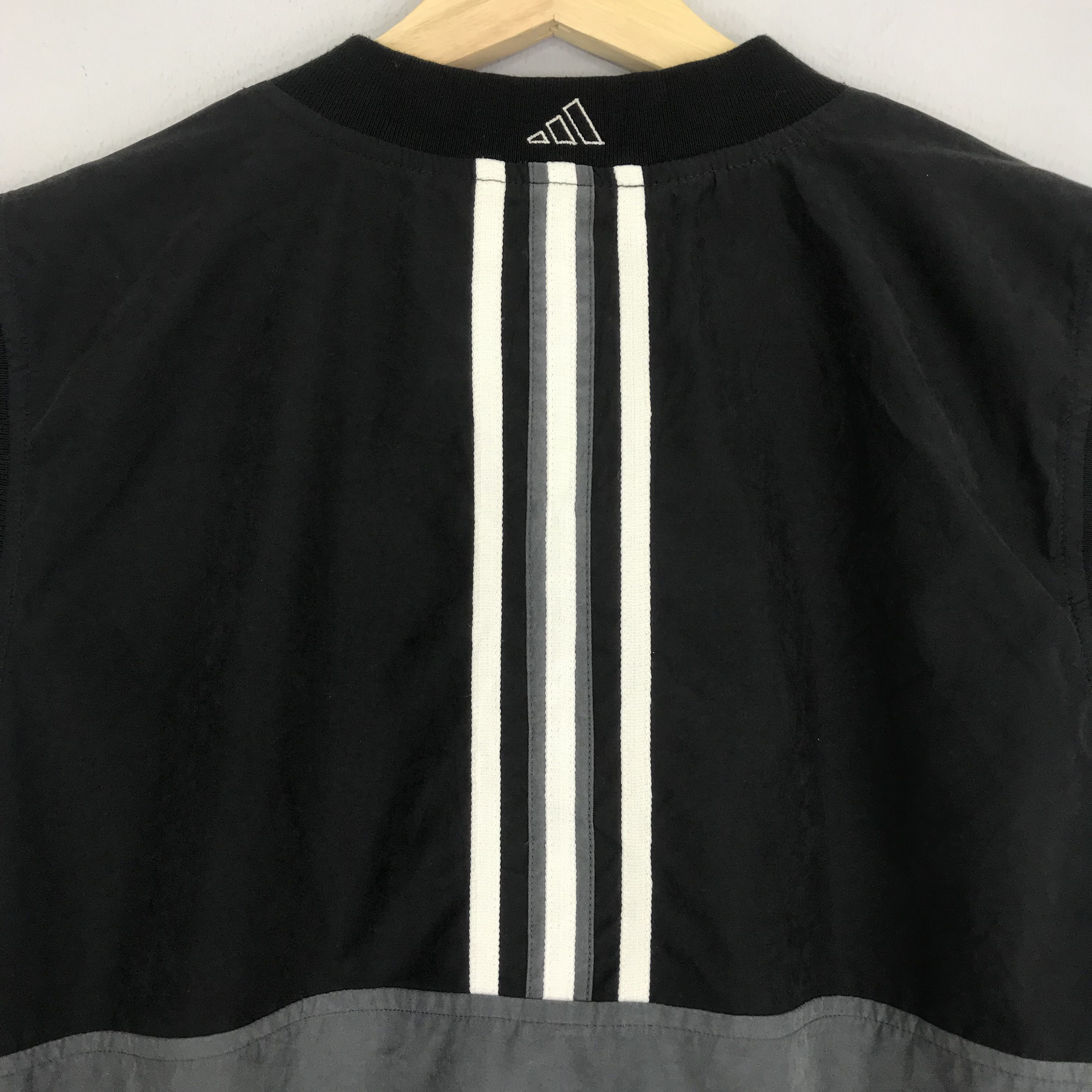 Adidas Vintage Adidas Sleeve Less Training Windbreaker Adidas Size US M / EU 48-50 / 2 - 6 Thumbnail