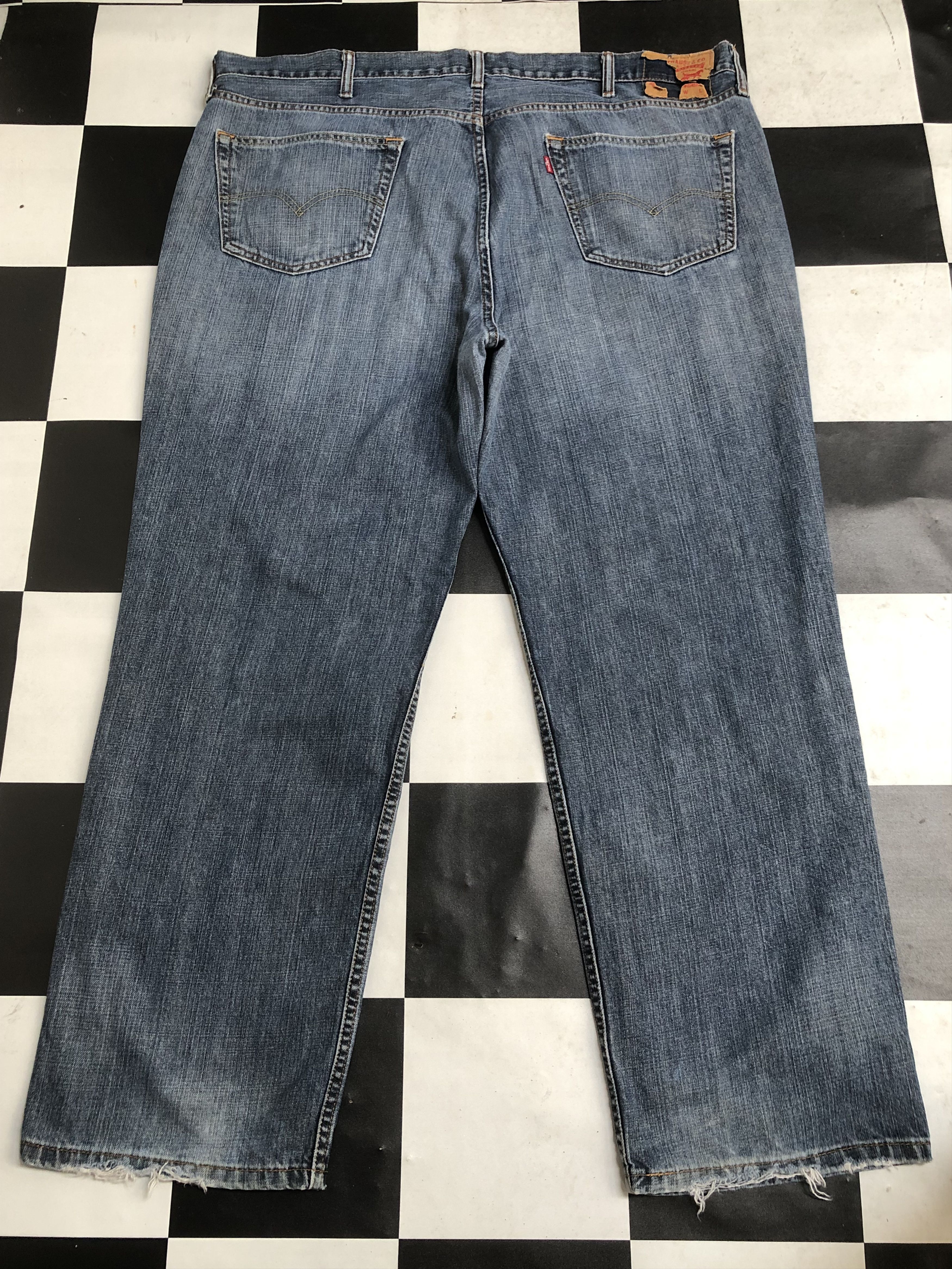 Levi's × Vintage Vintage Levi's 559 Loose Fit Jeans Waist 47 L451 Size US 44 / EU 60 - 2 Thumbnail