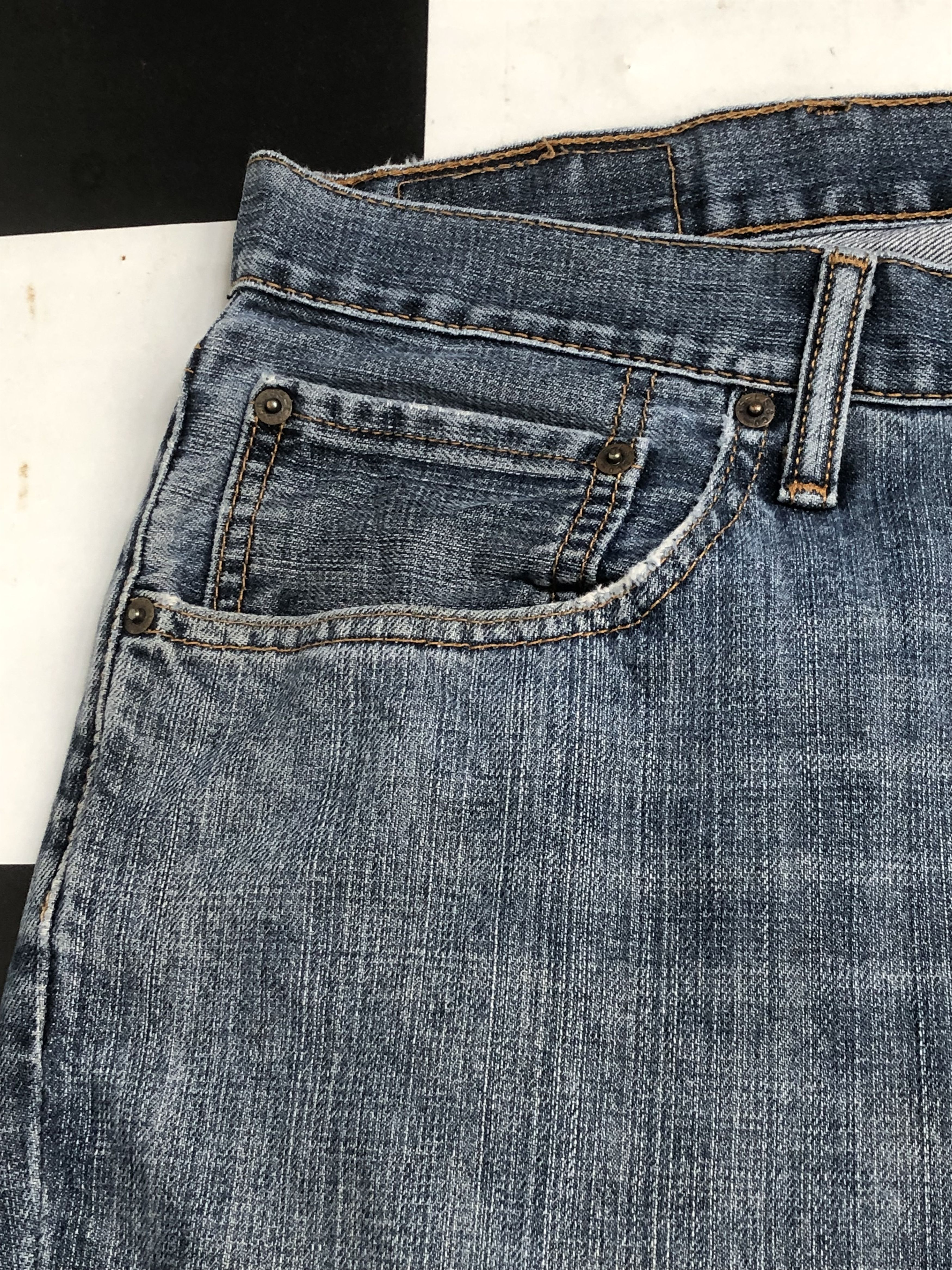 Levi's × Vintage Vintage Levi's 559 Loose Fit Jeans Waist 47 L451 Size US 44 / EU 60 - 5 Thumbnail