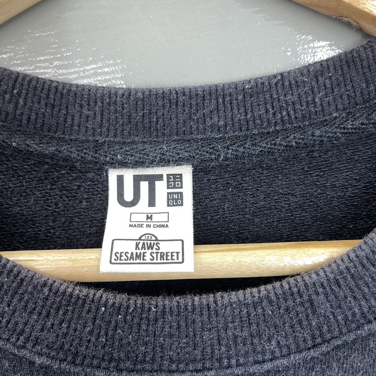 Japanese Brand Uniqlo x Kaws Small Logo Crewneck Sweatshirt Size S Size US S / EU 44-46 / 1 - 8 Thumbnail