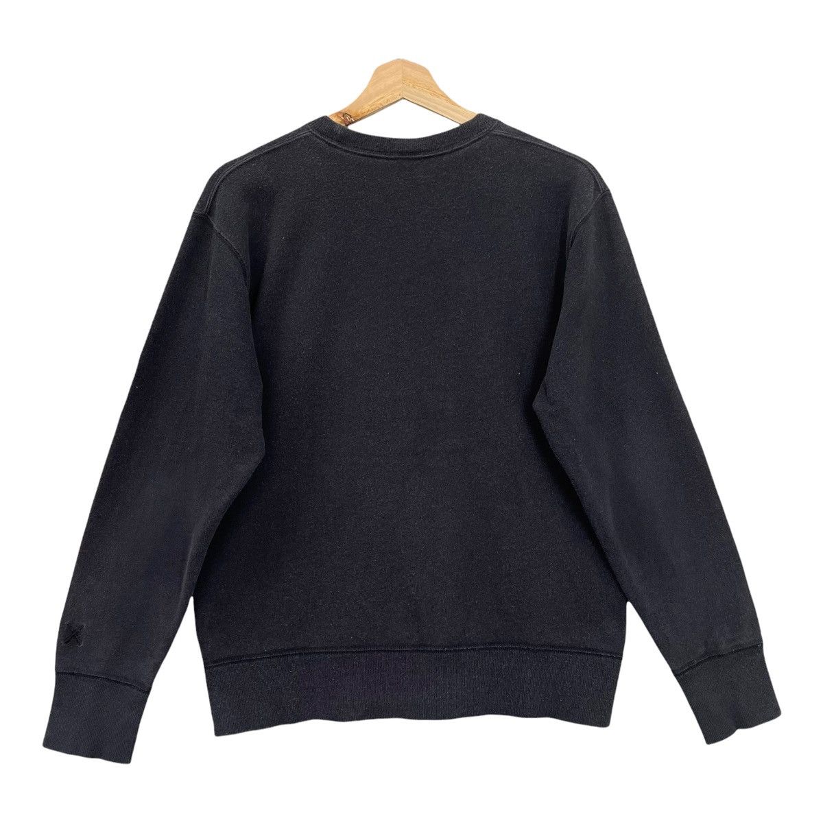 Japanese Brand Uniqlo x Kaws Small Logo Crewneck Sweatshirt Size S Size US S / EU 44-46 / 1 - 7 Thumbnail