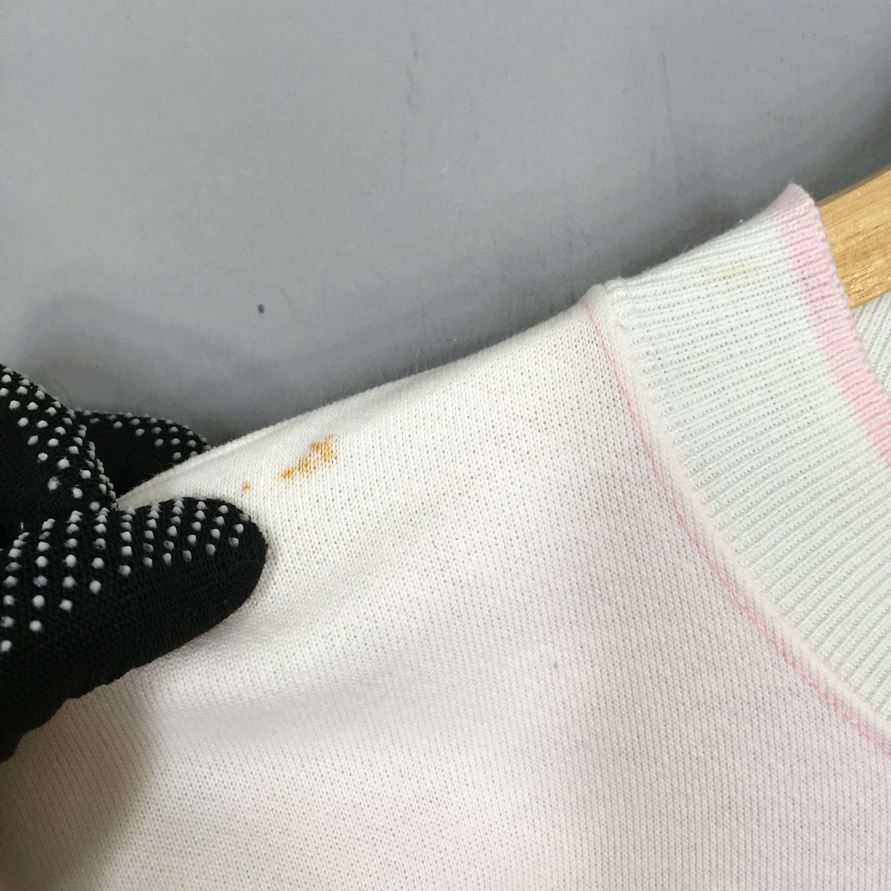 Guess × Vintage Vintage 90's Guess Products Soft Pink Sweatshirt Medium Size US M / EU 48-50 / 2 - 7 Thumbnail