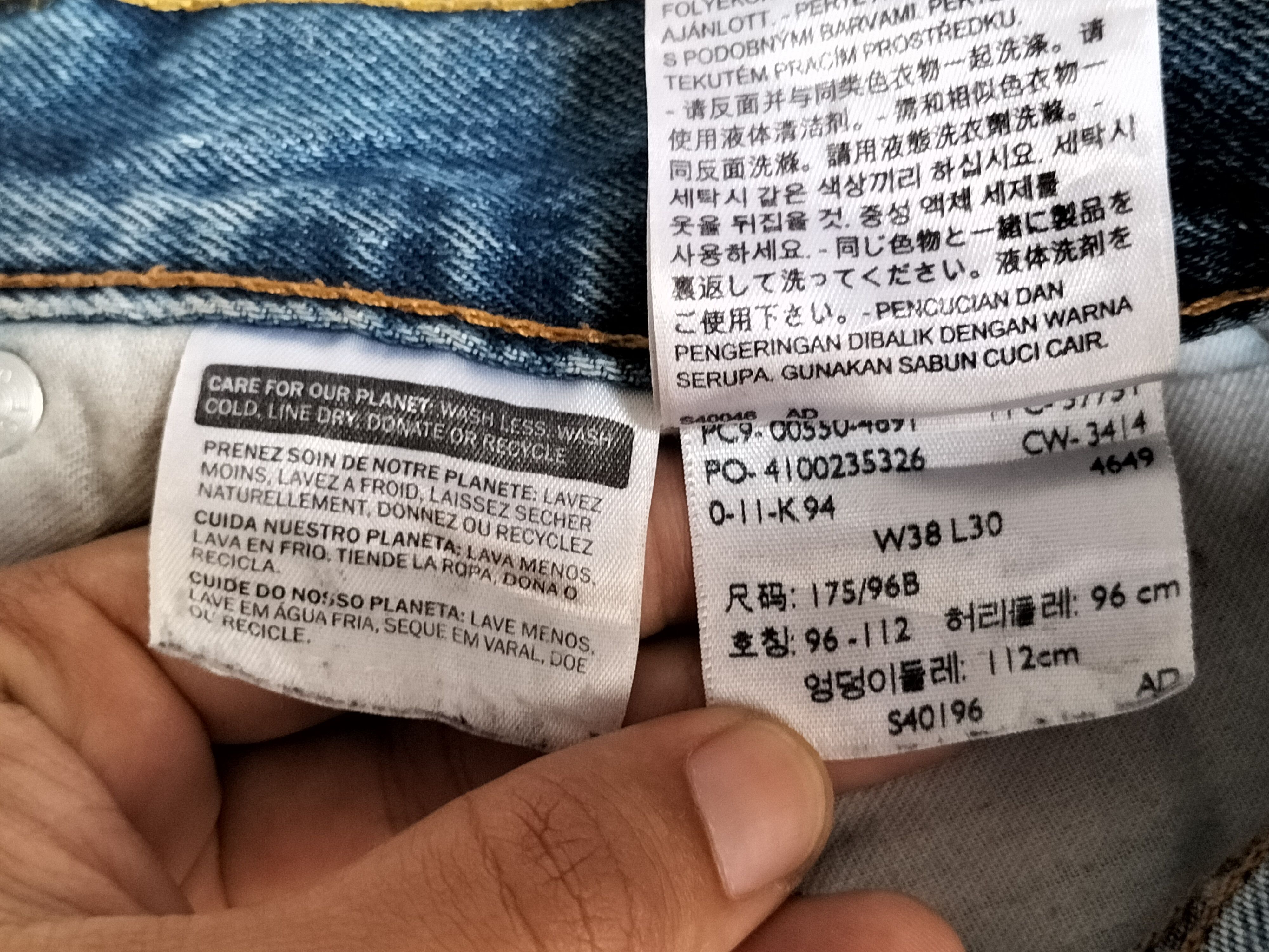 Levi's × Vintage Vintage Levi's 550 Denim Jeans L466 Size US 37 - 12 Thumbnail